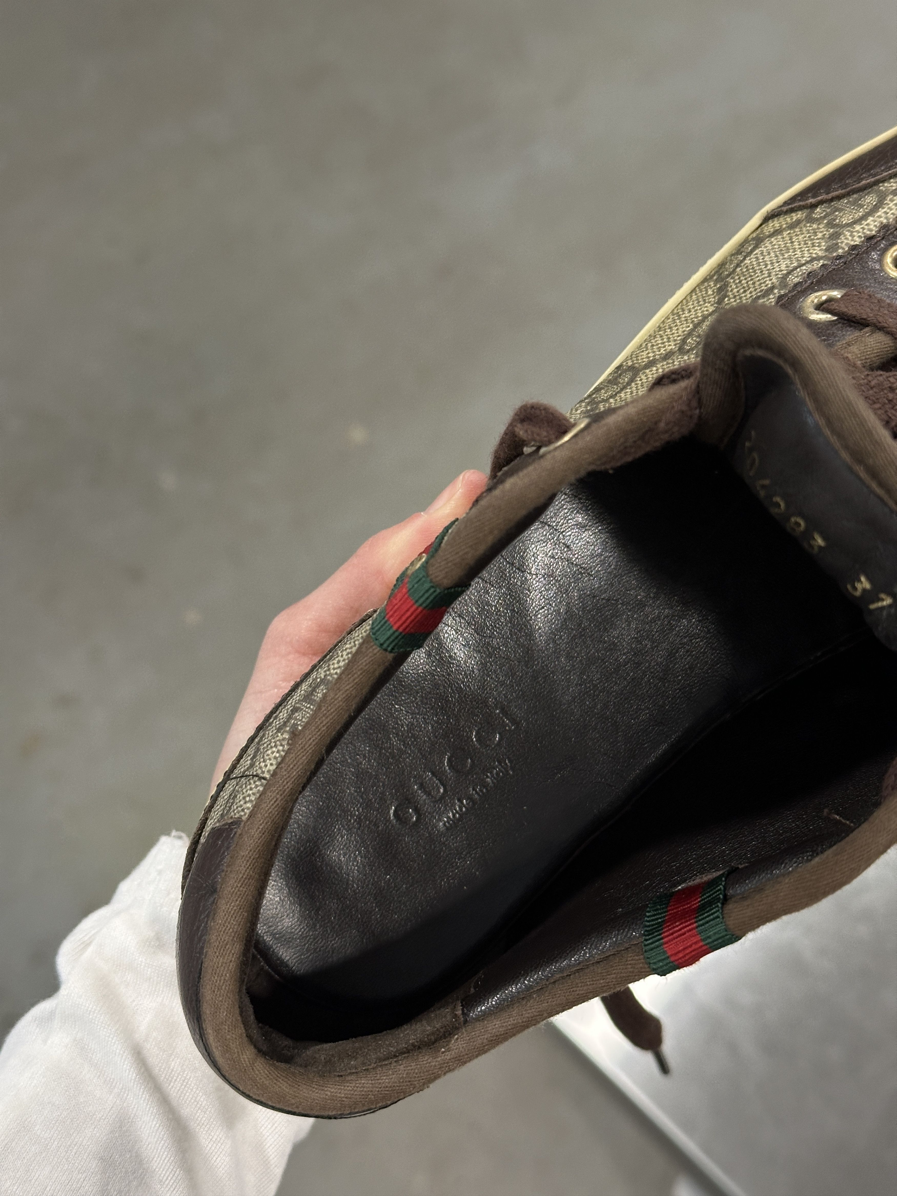 Gucci Gucci Monogram Canvas Leather Low Top Sneakers Size US 7 / IT 37 - 14 Thumbnail