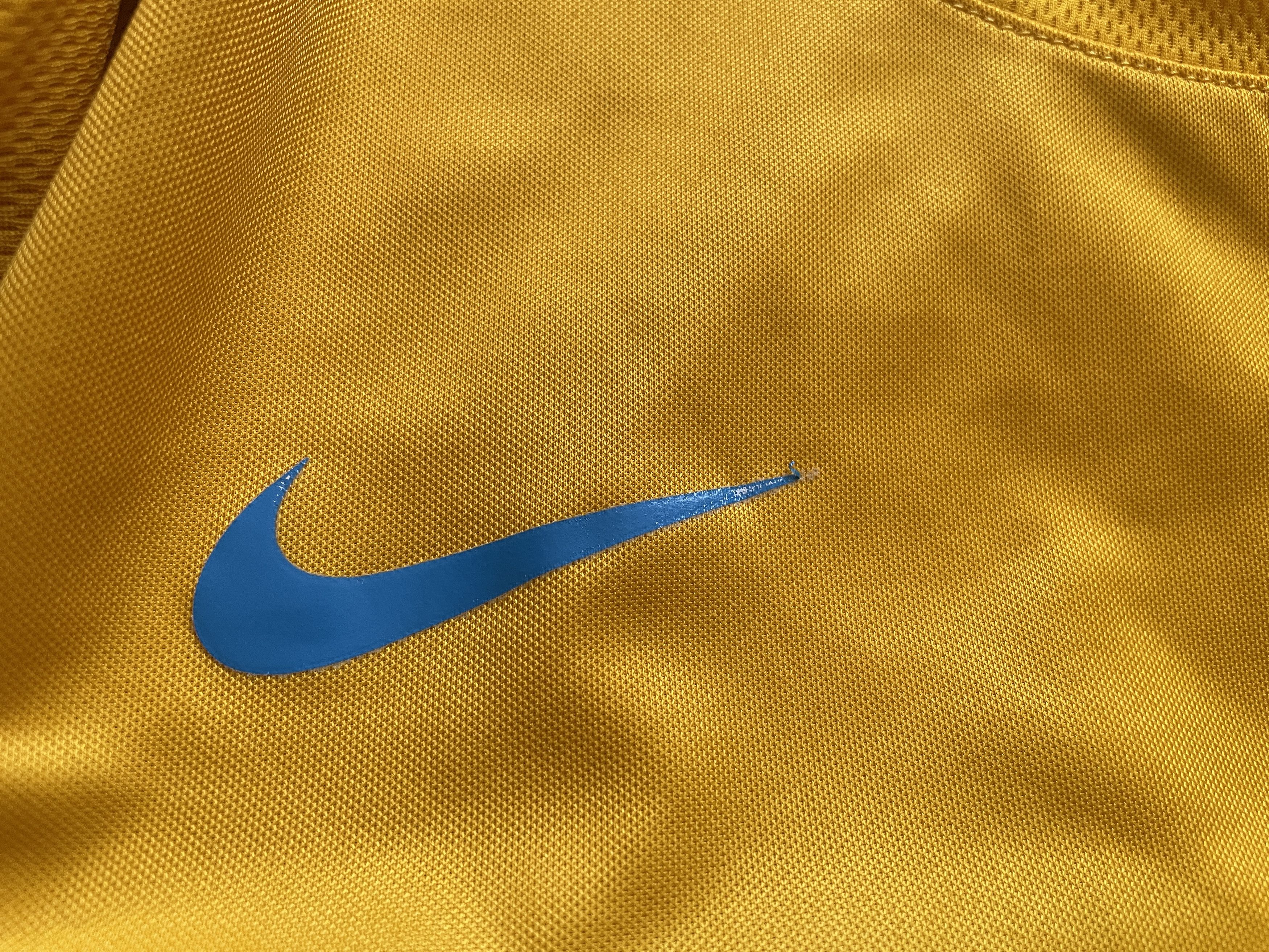 Nike Vintage Barcelona Barca Training Football Shirt Jersey Size US S / EU 44-46 / 1 - 5 Thumbnail