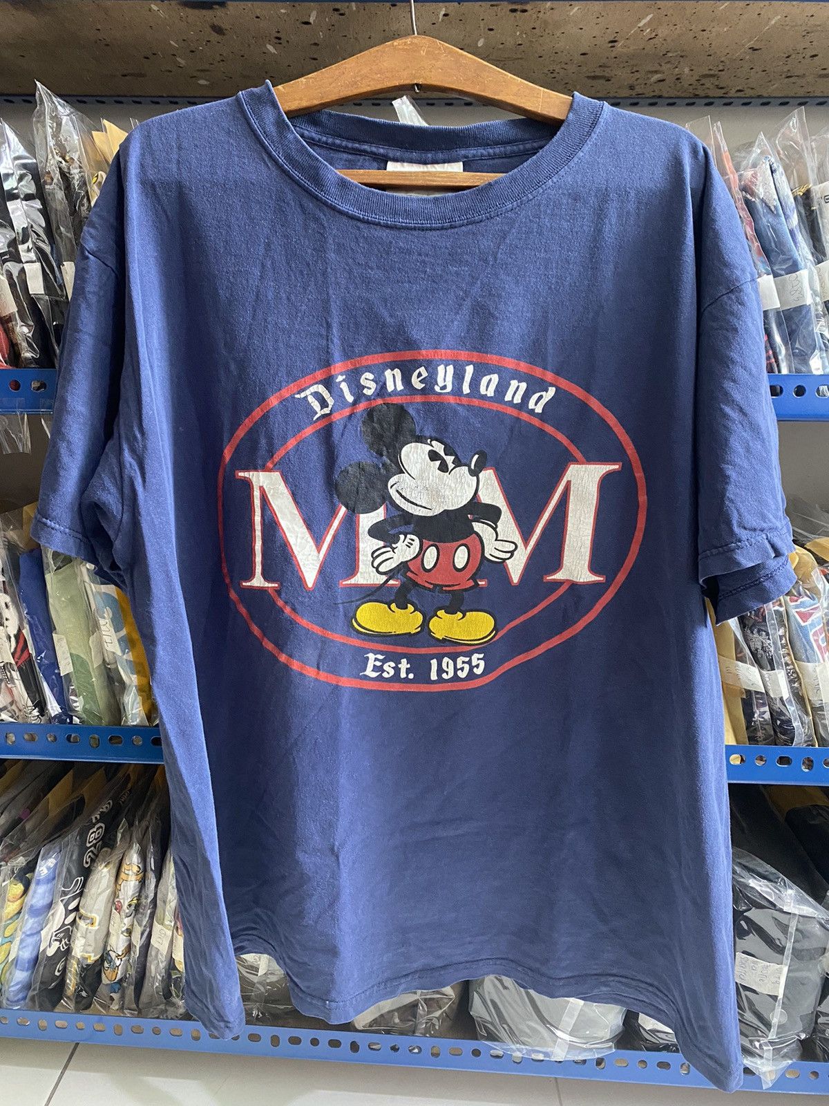 Disney MICKEY MOUSE DISNEYLAND TSHIRT Size US XL / EU 56 / 4 - 1 Thumbnail
