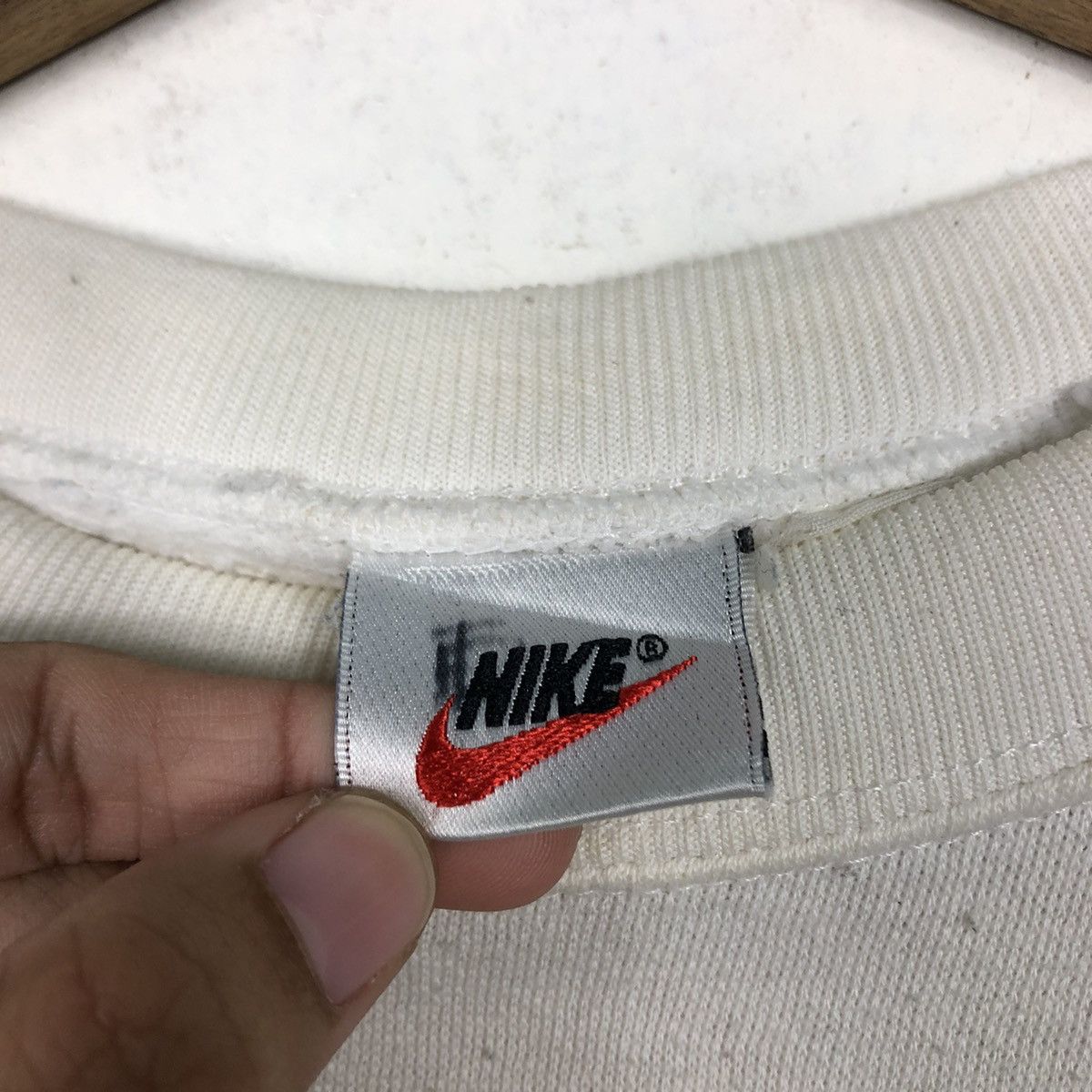 Nike 📌Vintage Nike Big Swoosh Logo Sweatshirt Crewneck Size US S / EU 44-46 / 1 - 13 Thumbnail