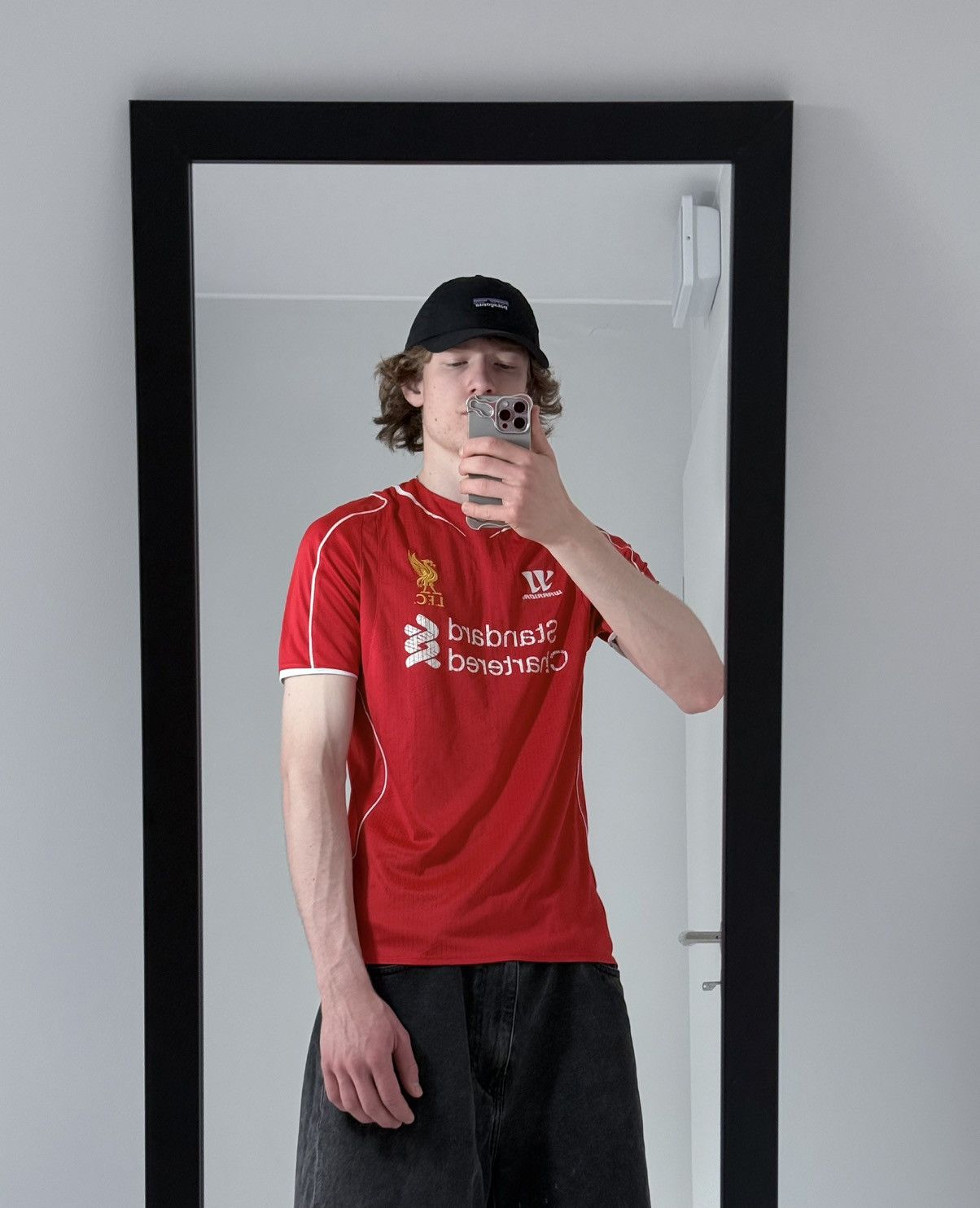 Other Vintage FC Liverpool sportswear y2k streetwear t-shirt Size US M / EU 48-50 / 2 - 6 Thumbnail