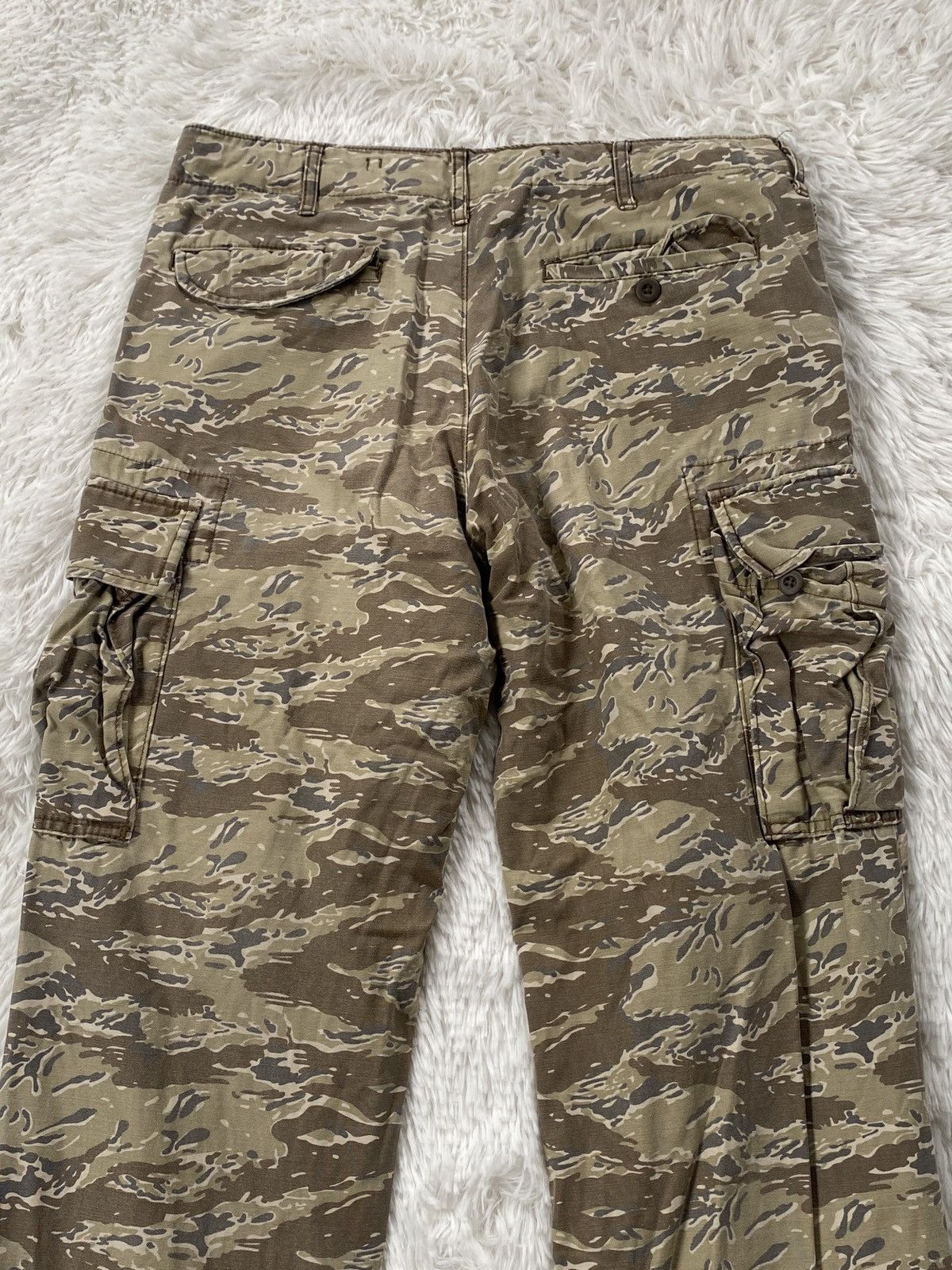 Uniqlo NICE🔥UNIQLO Tiger Stripe Camo Military Cargo pant Size US 32 / EU 48 - 14 Thumbnail