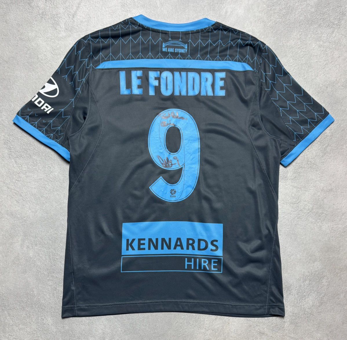 Under Armour Sydney 2019/21 Third Shirt Jersey Under Armour #9 Le Fondre Size US M / EU 48-50 / 2 - 2 Thumbnail