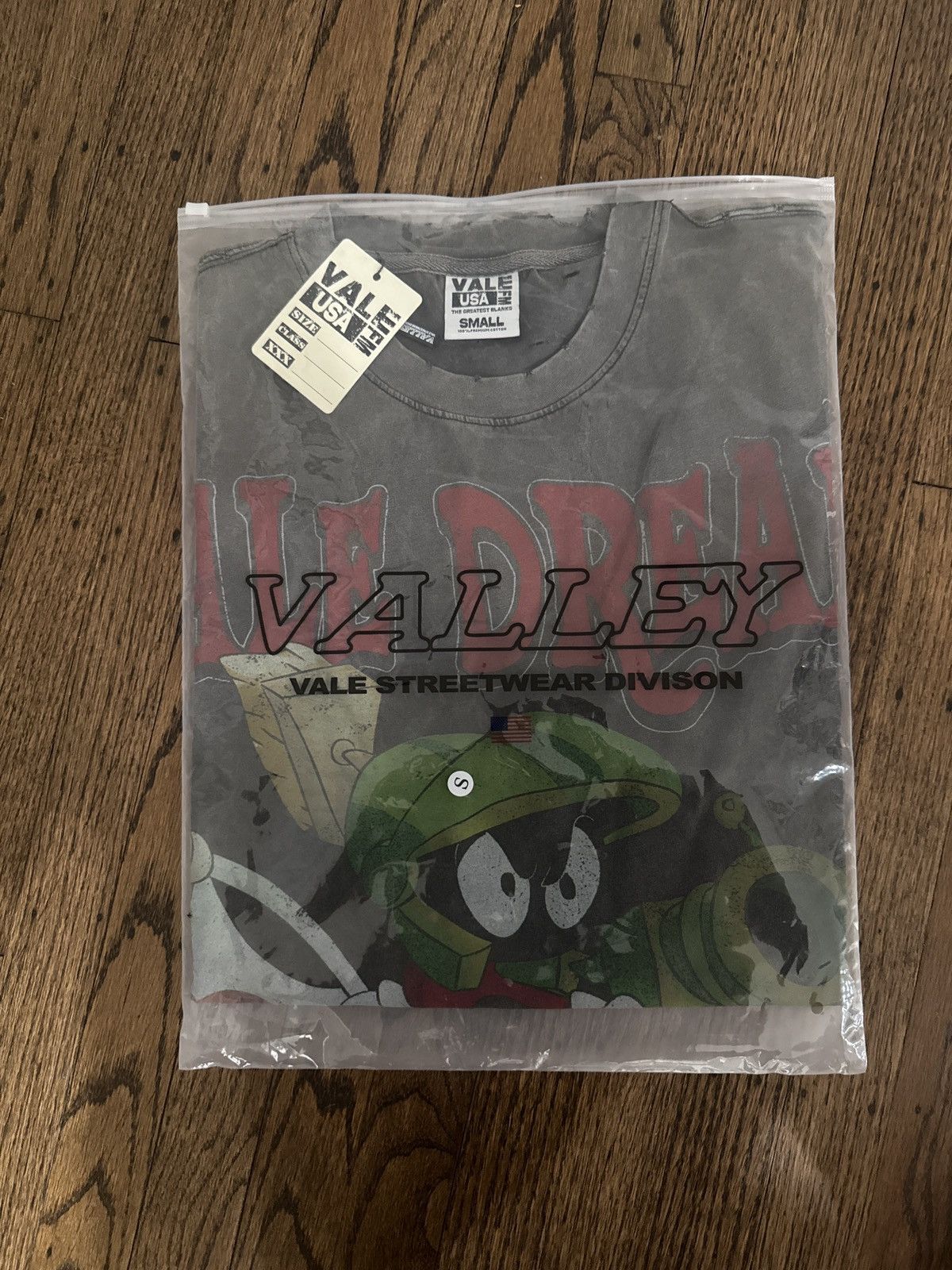 Vale Vale Marvins Dream Tee Size US S / EU 44-46 / 1 - 5 Thumbnail