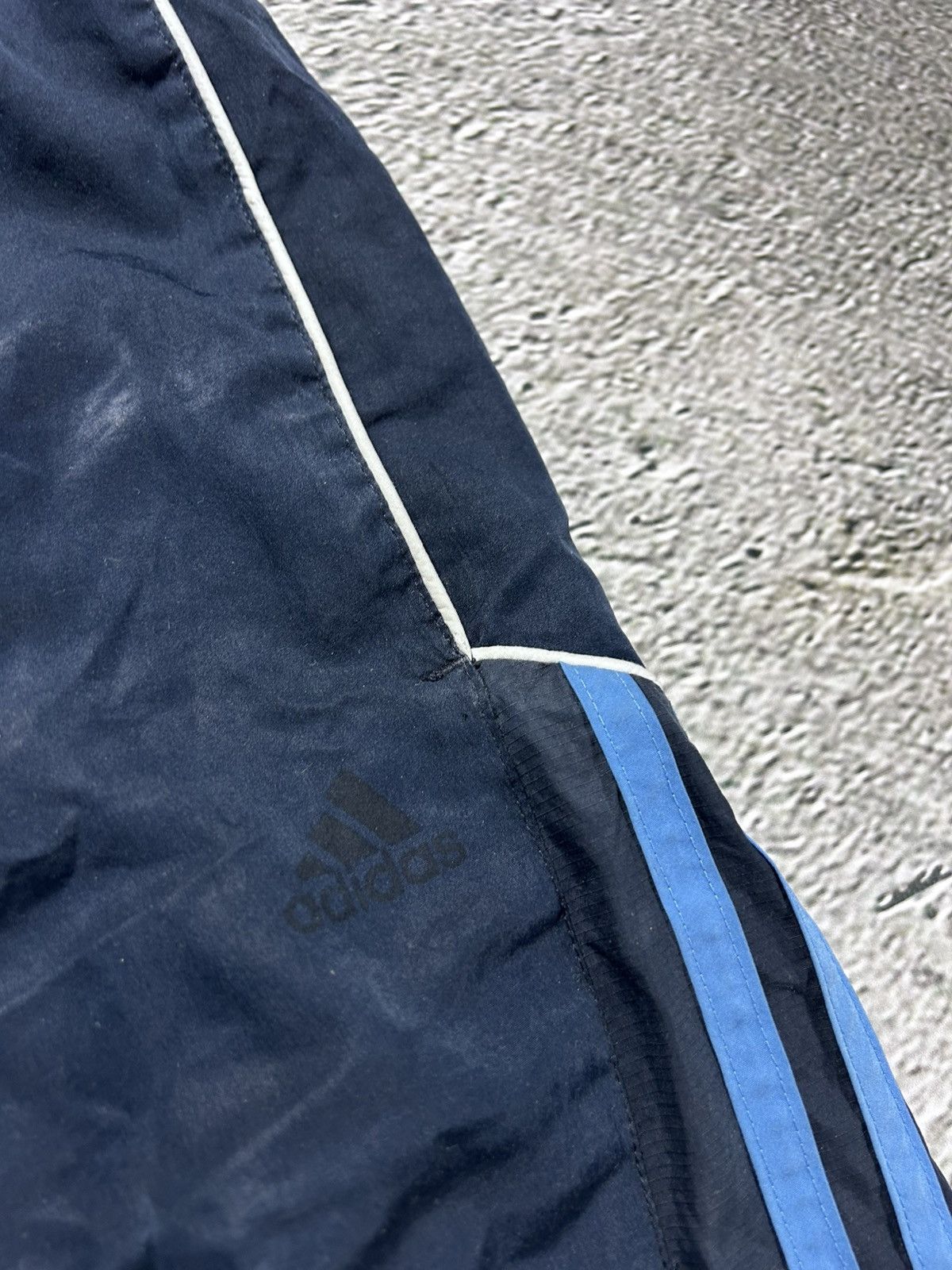 Adidas × Vintage Adidas vintage navy track pants small logo 2000s Size US 28 / EU 44 - 4 Thumbnail