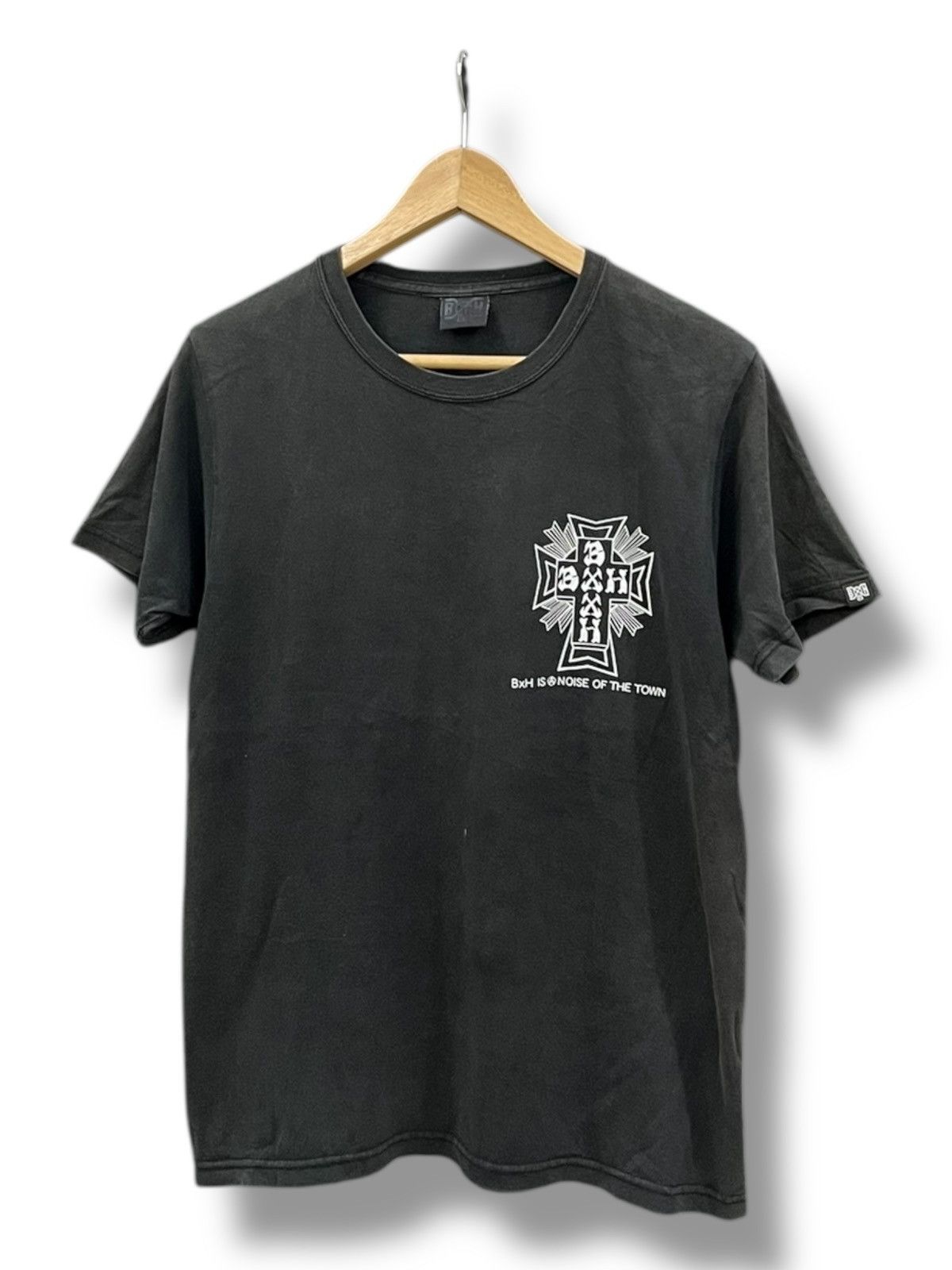 Bounty Hunter Vintage Bounty Hunter x signature BxH cross logo graphic Size US M / EU 48-50 / 2 - 4 Thumbnail