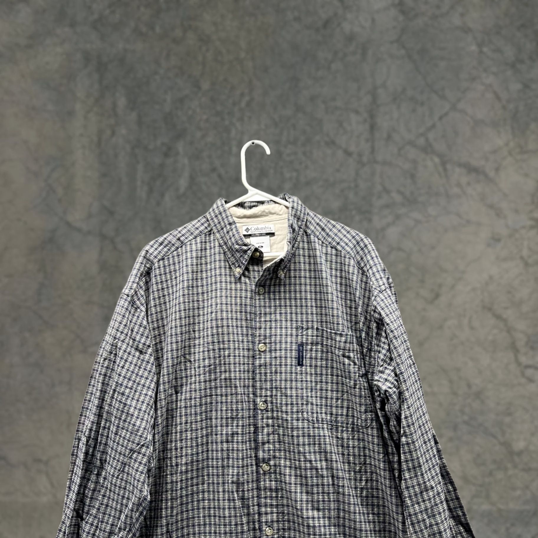 Vintage VINTAGE Columbia Shirt Men XL Plaid Gray Button-Down Casual/Business/Workwear Size US XL / EU 56 / 4 - 1 Thumbnail