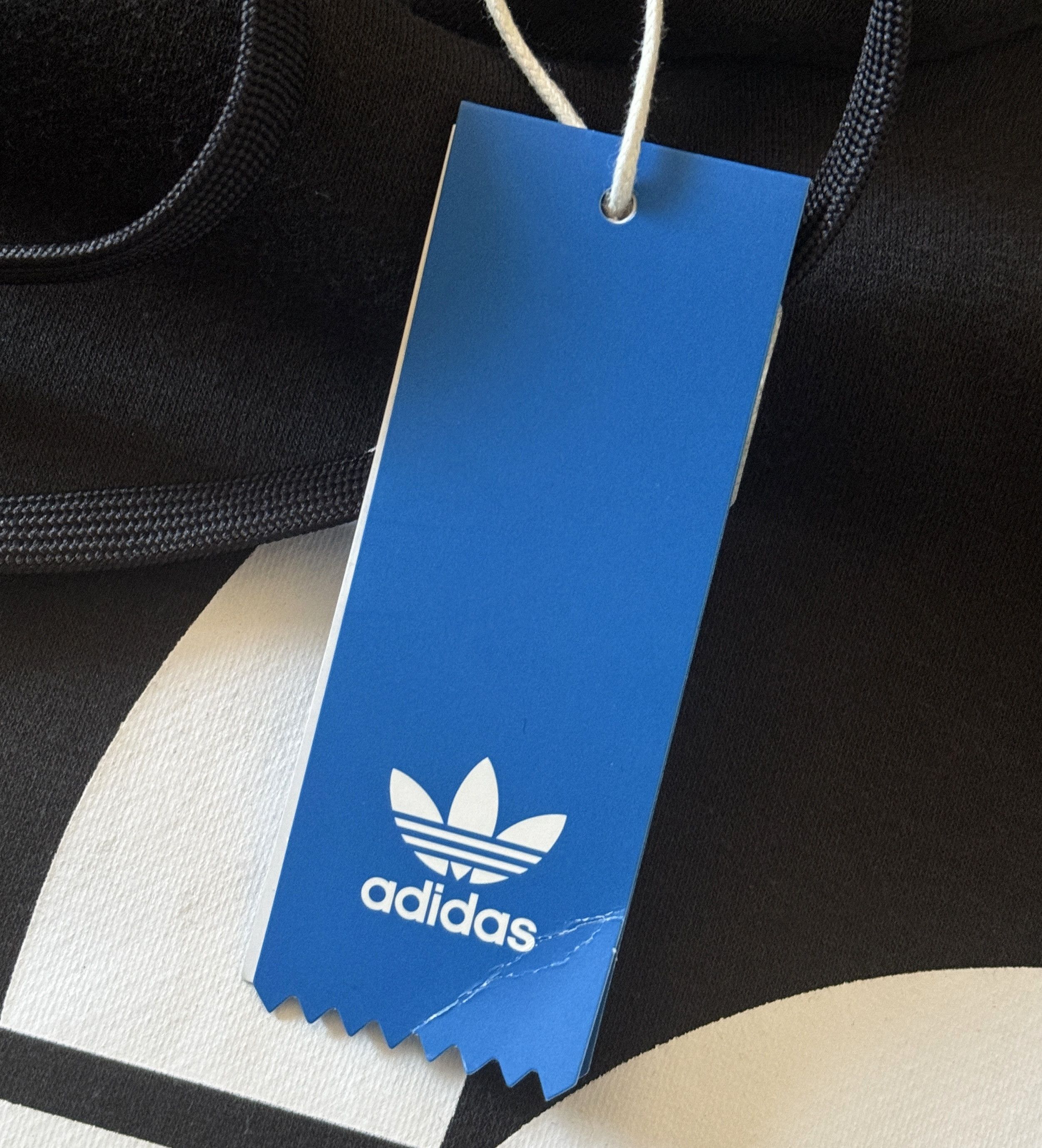 Adidas Adidas Icone Paris City Originals Hoodie Black Ip6535 XS Size US XS / EU 42 / 0 - 4 Thumbnail