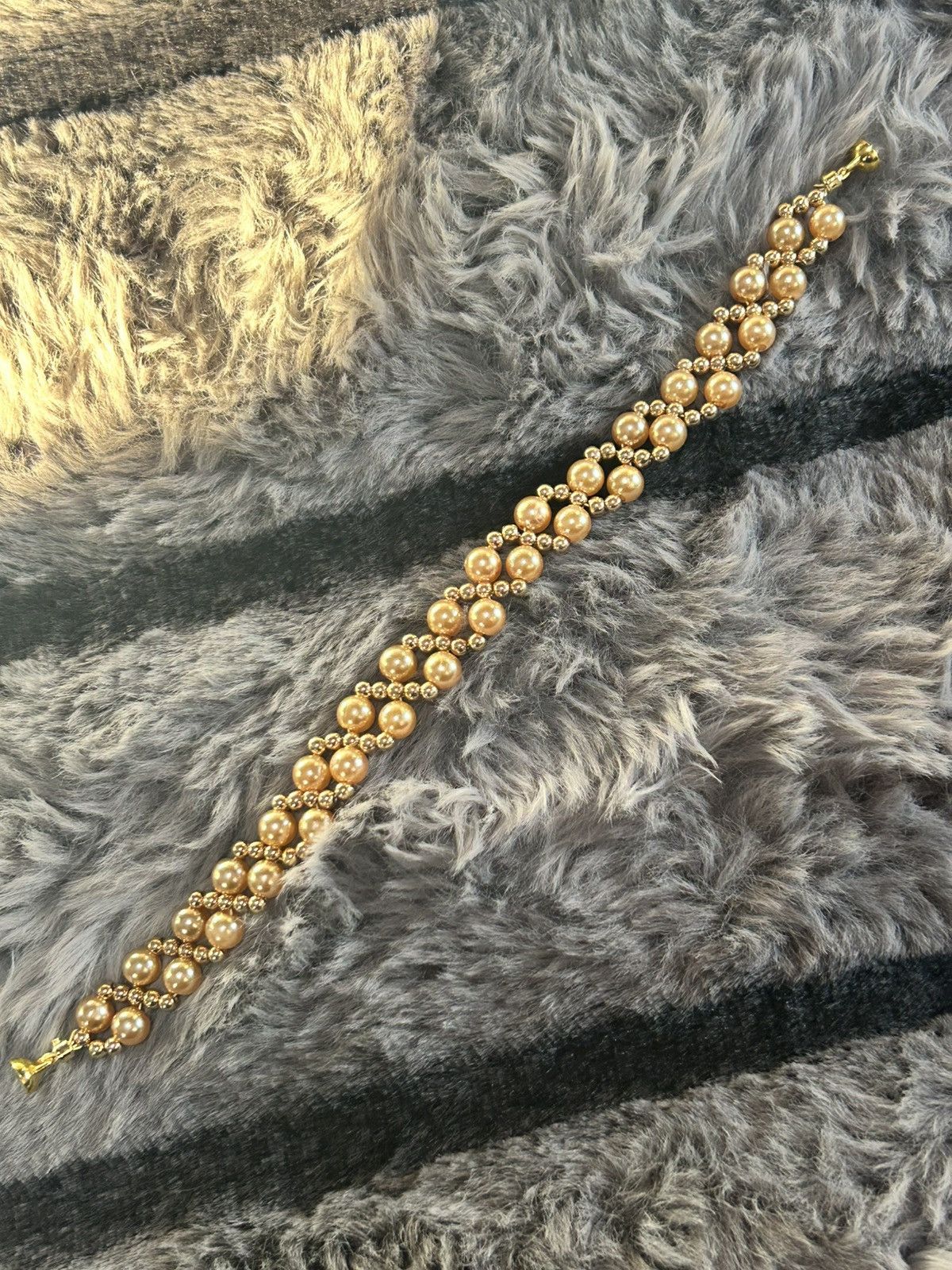 Handmade Handcrafted champagne pearl lattice bracelet Size ONE SIZE - 5 Thumbnail