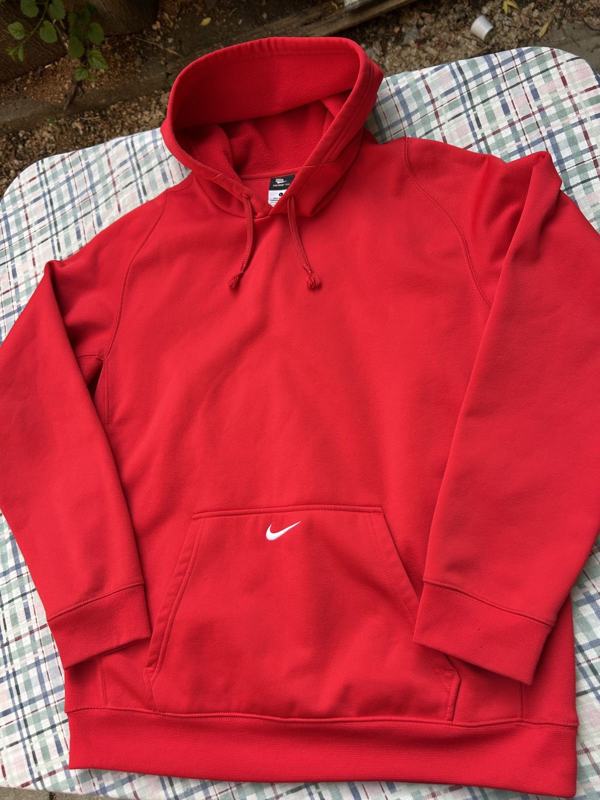 Nike Vintage Red Nike Center Swoosh Hoodie Size US L / EU 52-54 / 3 - 3 Thumbnail