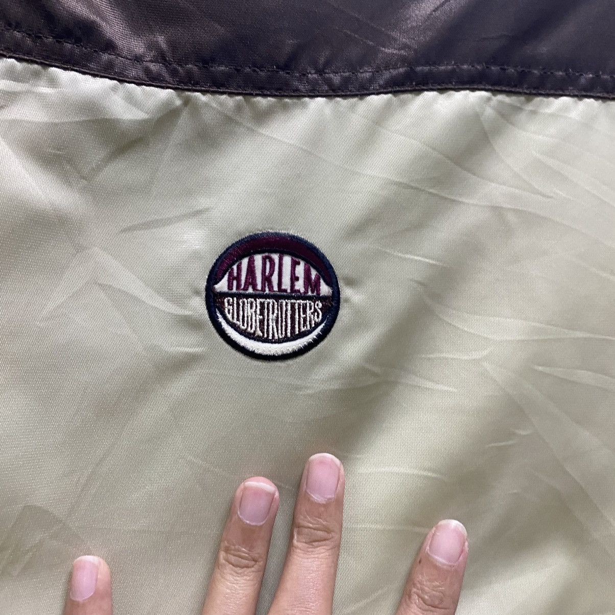 Fubu × Harlem Globetrotters × Vintage Vintage Limited Edition Platinum Fubu Harlem Globetrotters Size US XL / EU 56 / 4 - 16 Thumbnail
