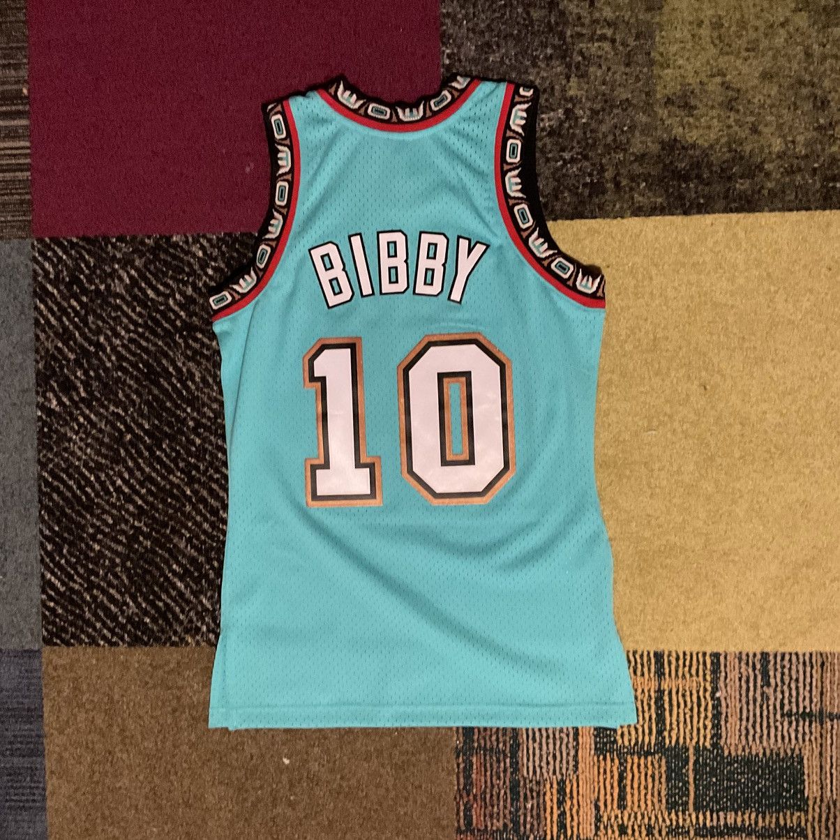 Mitchell & Ness Vancouver Grizzlies Mike Bibby Jersey | Size: S Size US S / EU 44-46 / 1 - 3 Thumbnail