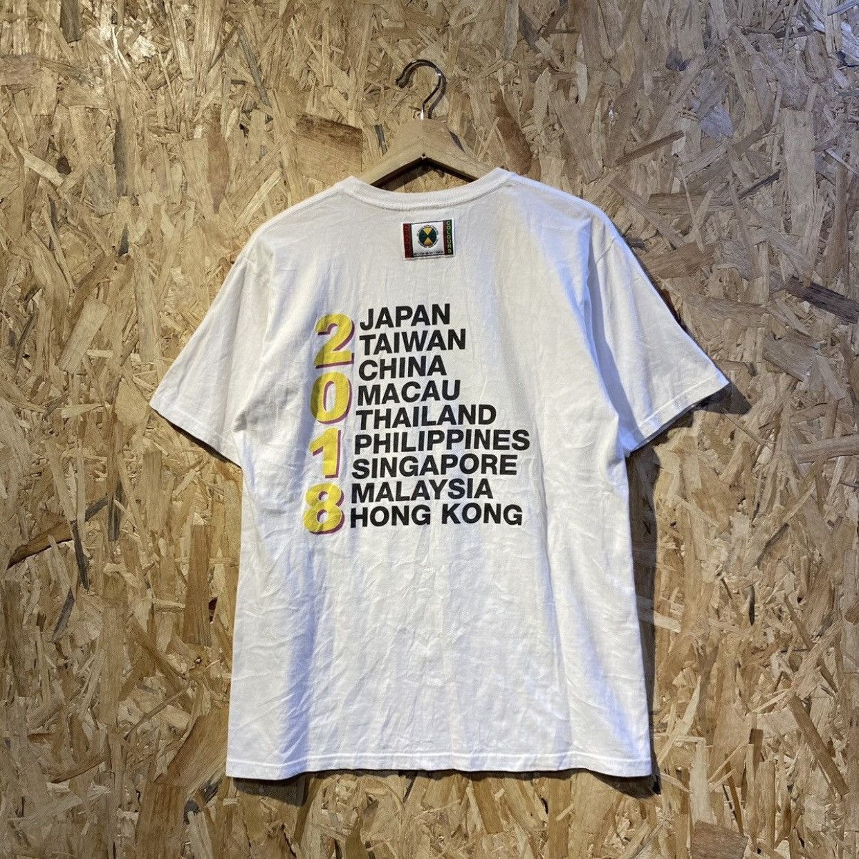 Band Tees × Cross Colours × Vintage 24K Magic World Tour 2018 By Cross Colours T-Shirt Medium Size US L / EU 52-54 / 3 - 2 Thumbnail
