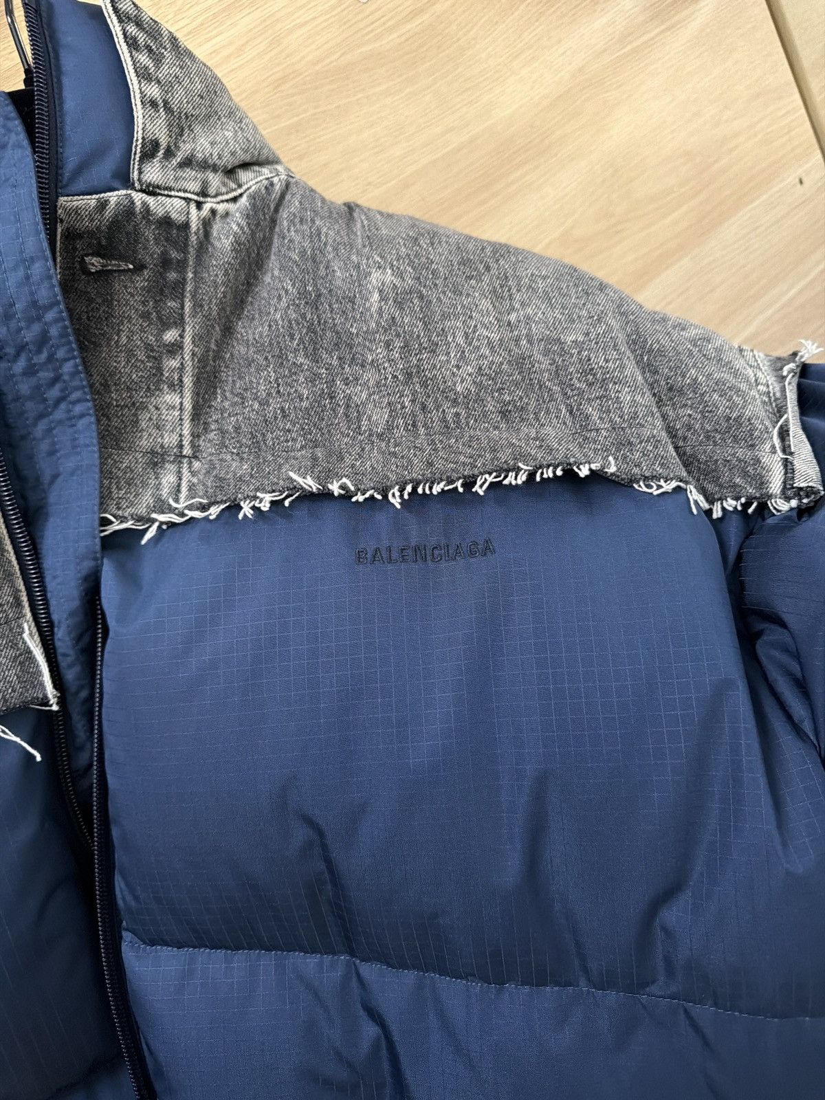 Balenciaga Balenciaga Oversized Blue Down Puffer w/ Faded Denim Size US S / EU 44-46 / 1 - 7 Thumbnail