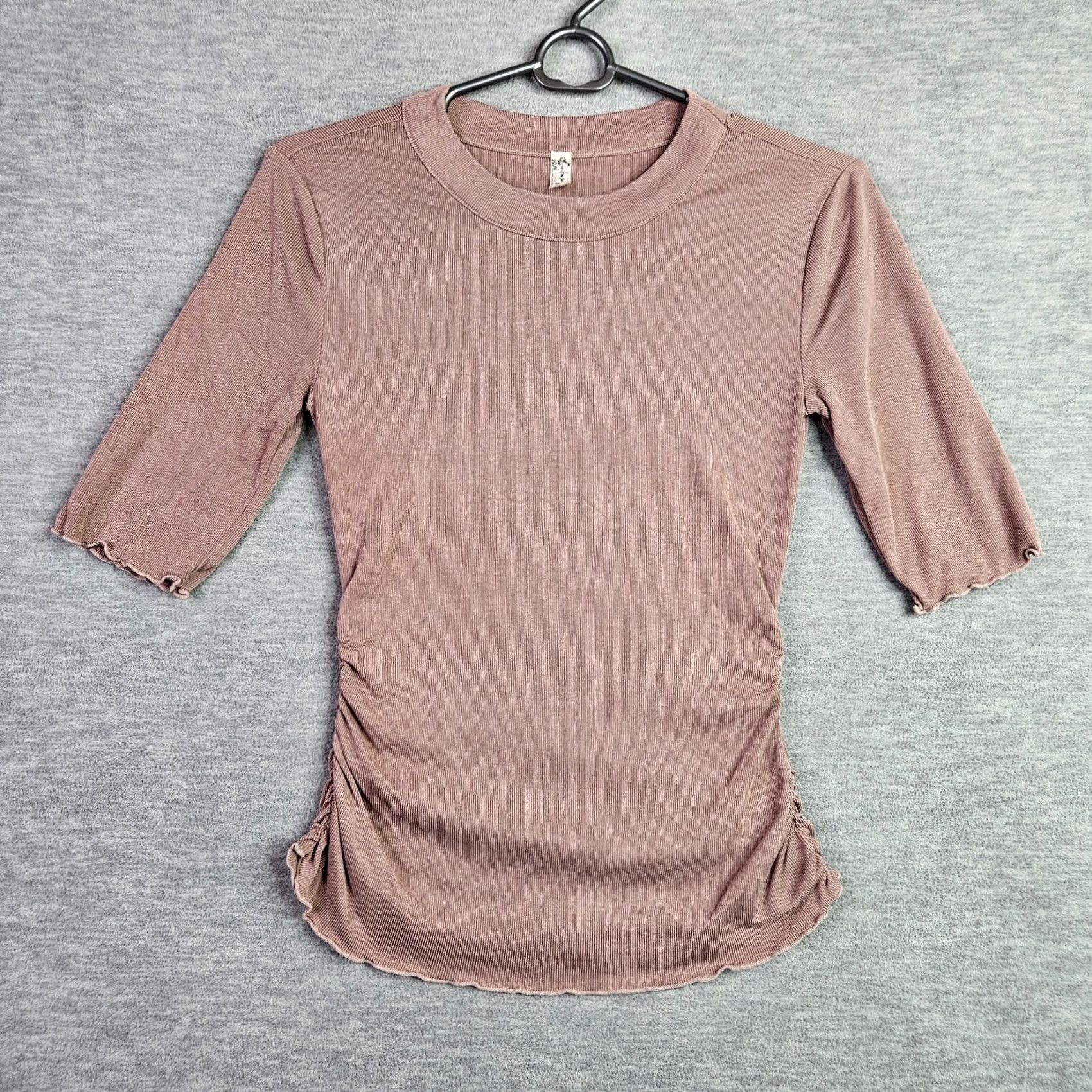 Free People Free People Women’s Small Pink Ribbed Ruched Short Sleeve Top Shirt Adults S Pink Solid All Seasons Regular Fit Size S / US 4 / IT 40 - 2 Thumbnail
