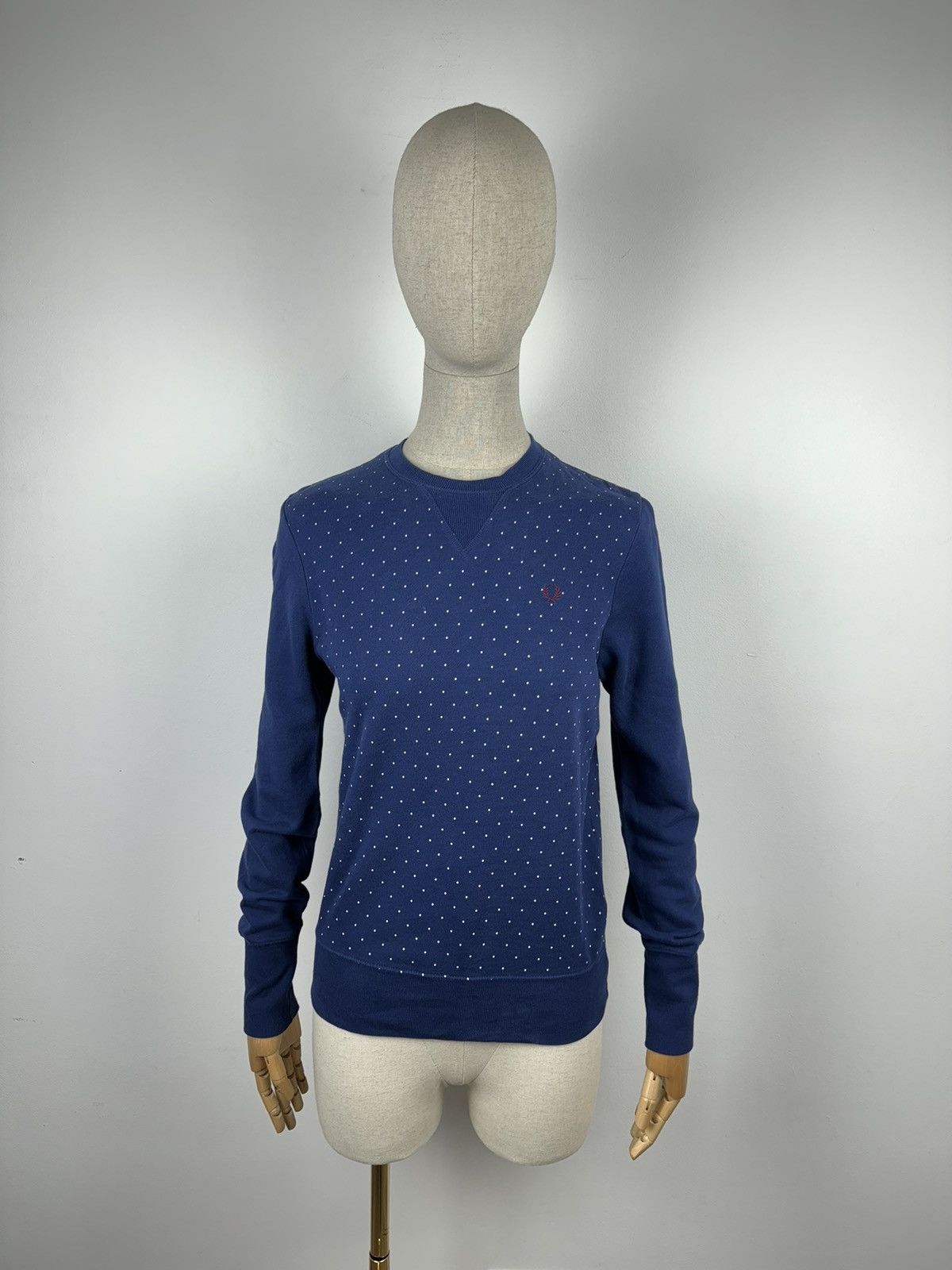 Fred Perry × Vintage Women’s Fred Perry Crew Neck Sweatshirt size 4 Size S / US 4 / IT 40 - 1 Thumbnail