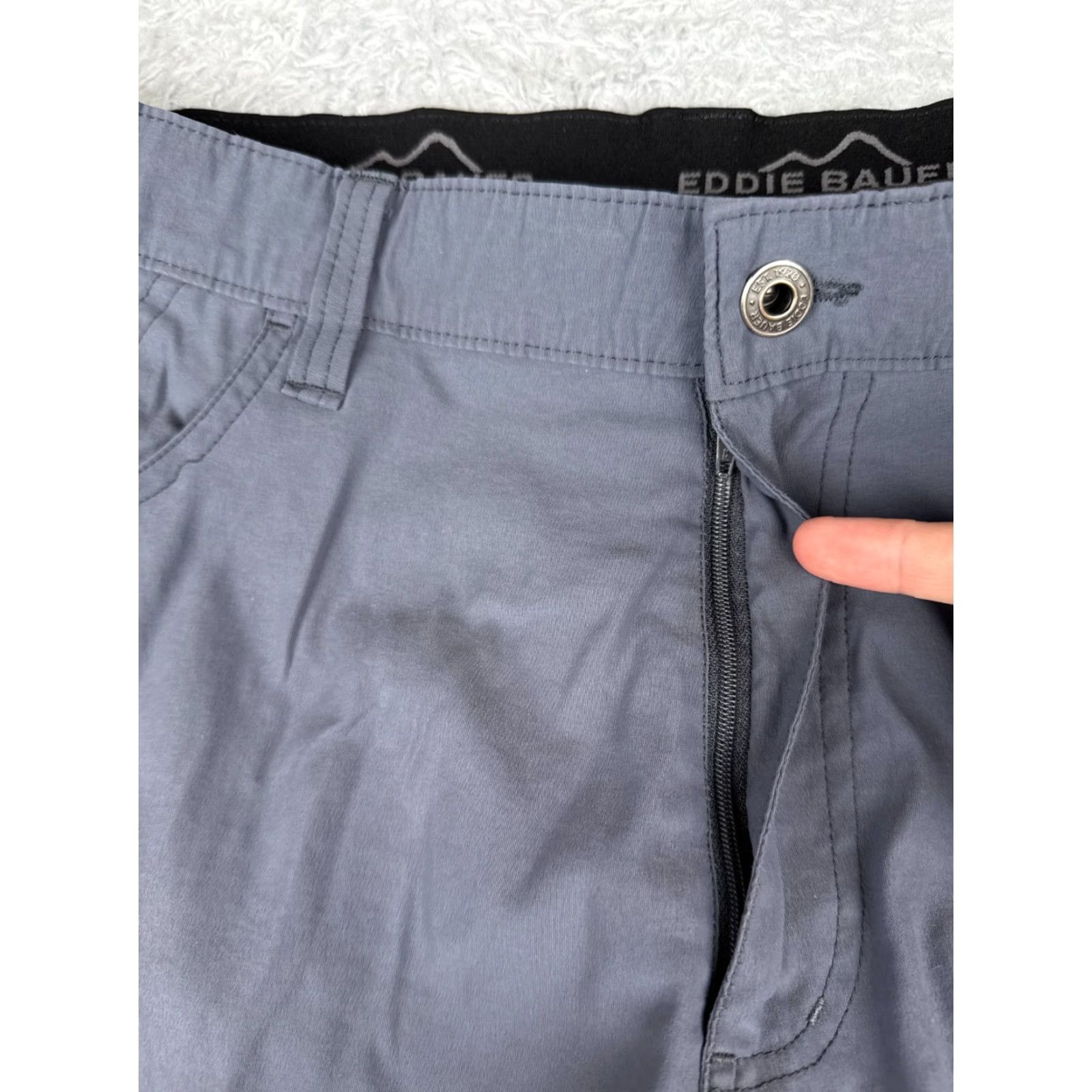 Eddie Bauer Eddie Bauer Pants Men 36 Blue Nylon Cargo Straight Leg 30x36 Travex Dock Workwear Outdoor Vintage: No Size US 36 / EU 52 - 5 Thumbnail