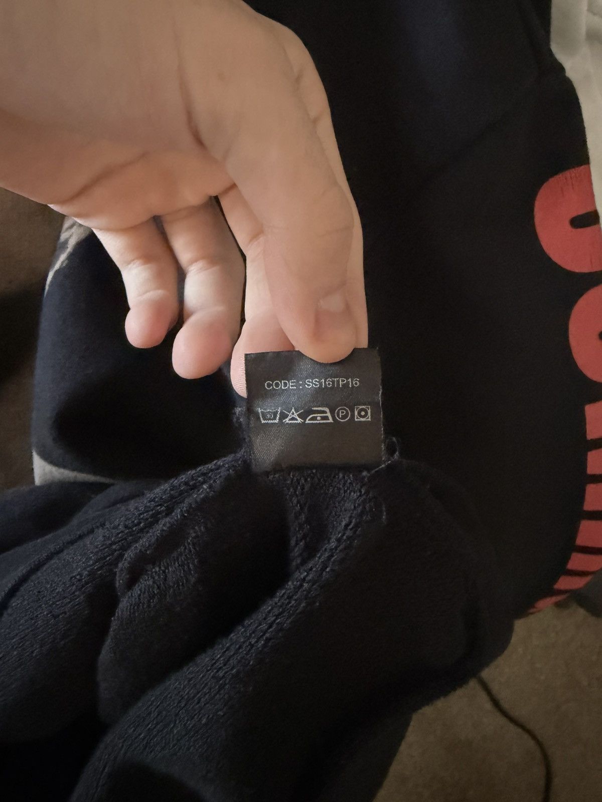 Vetements Vetements SS16 Titanic Coming Soon Hoodie Size US S / EU 44-46 / 1 - 8 Thumbnail