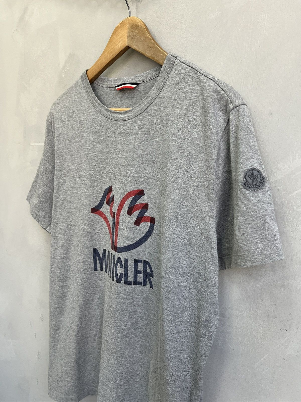 Moncler Moncler y2k big logo t shirt Size US M / EU 48-50 / 2 - 3 Thumbnail