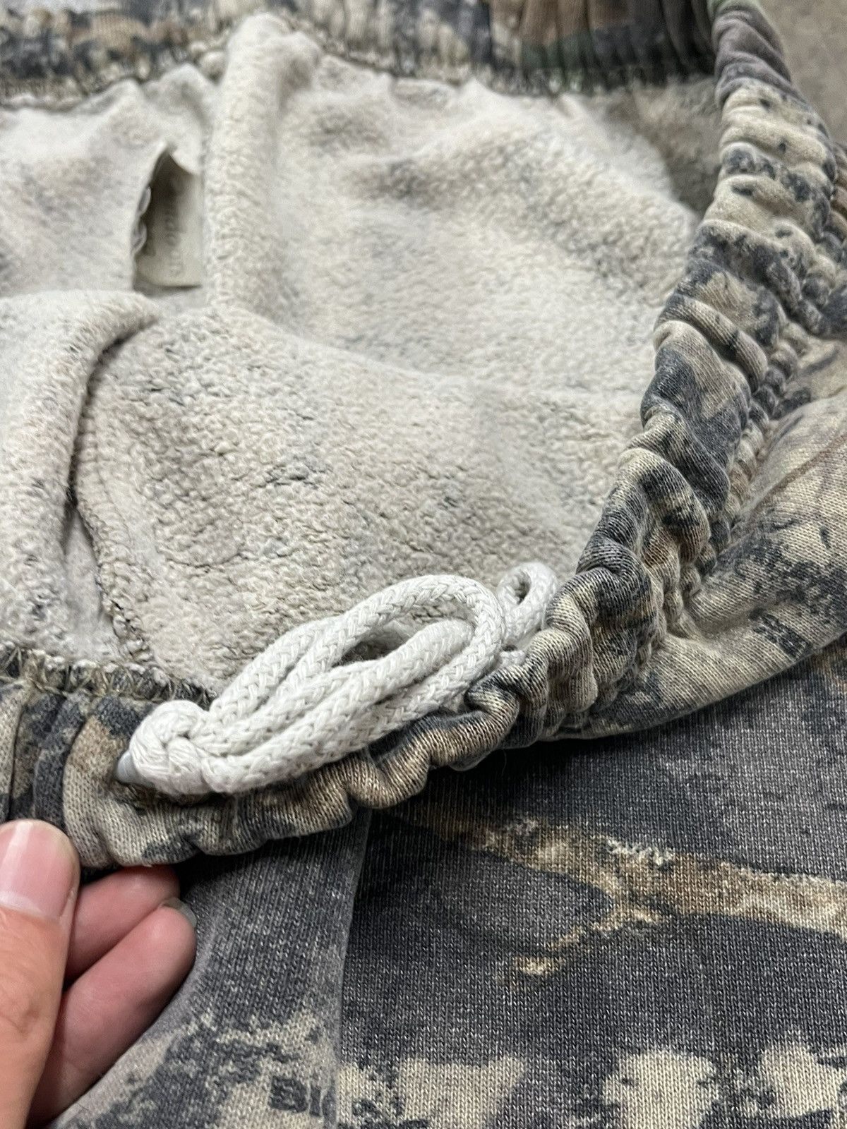 Carhartt × Vintage Realtree camo vintage heavy cotton jerzees sweatpants baggy Size US 34 / EU 50 - 8 Thumbnail