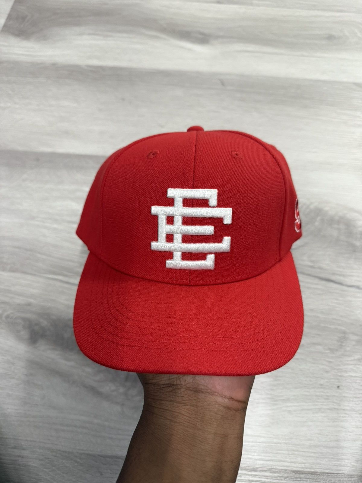 Eric Emanuel Eric Emanuel EE 6-Panel Structured Snapback Red Size ONE SIZE - 1 Thumbnail