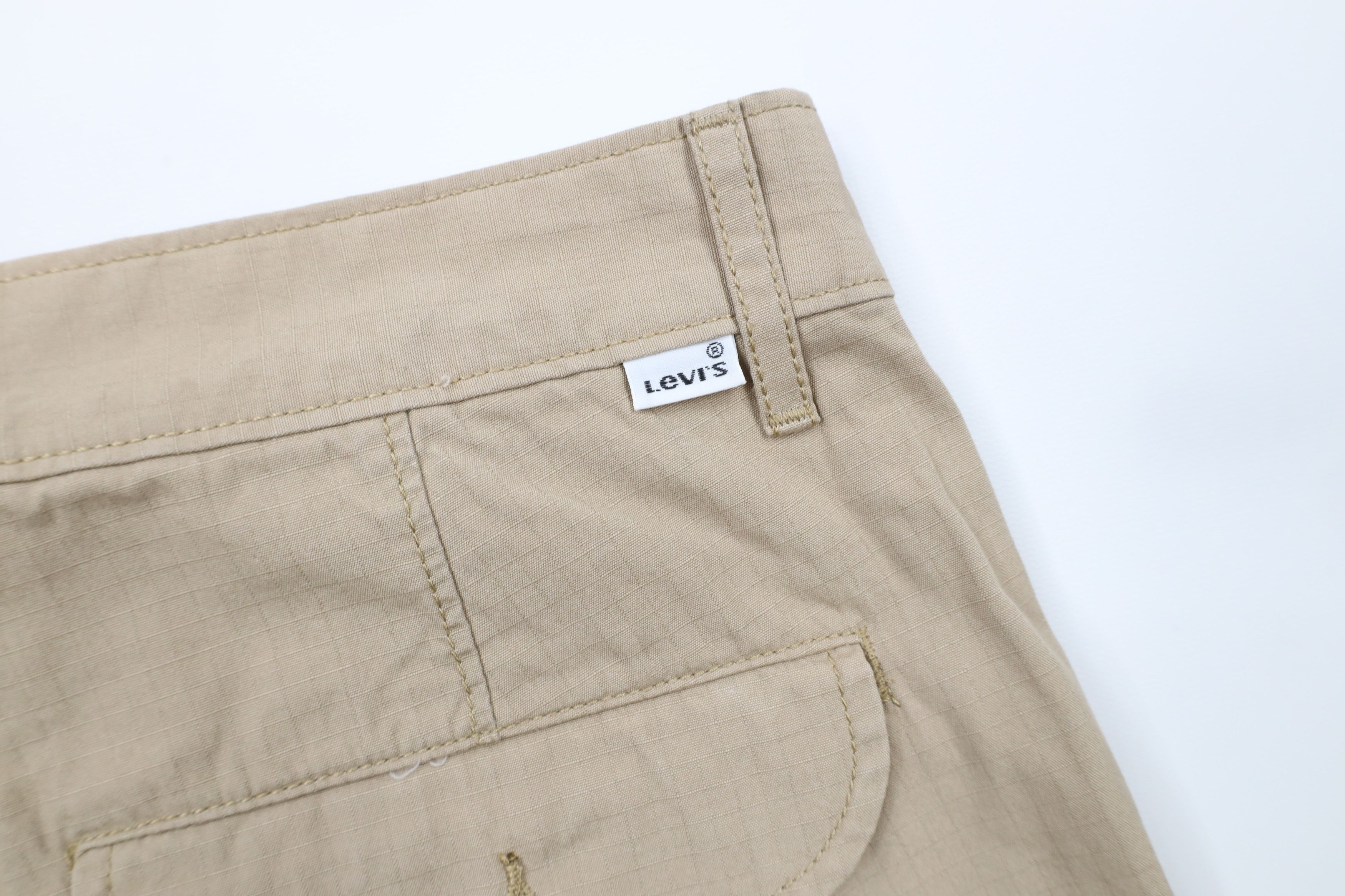 Levi's × Vintage Vintage Y2K Levis Fit Ripstop Cargo Shorts Beige Cotton Size US 32 / EU 48 - 7 Thumbnail
