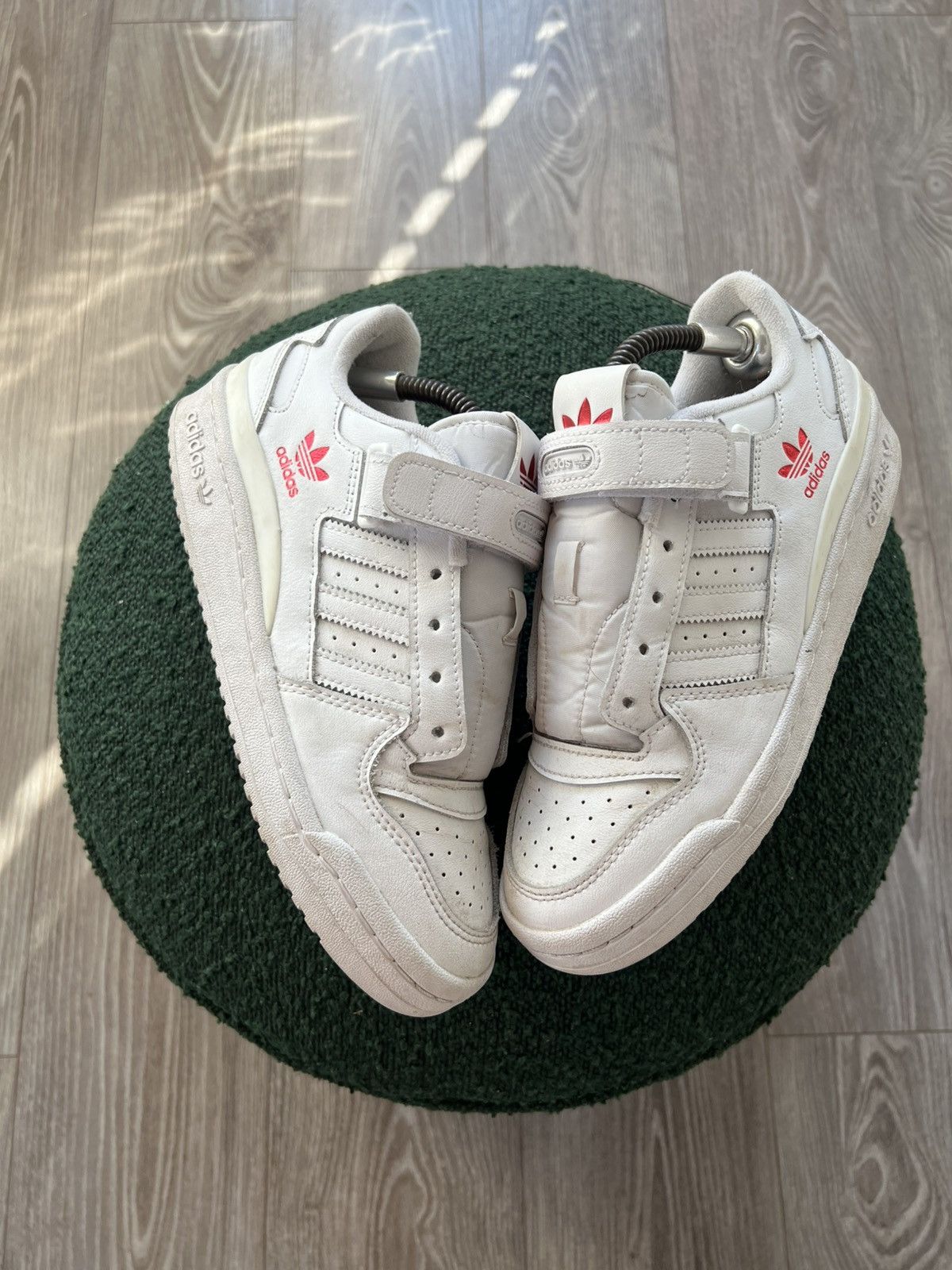 Adidas × Designer ‼️Vintage Adidas Forum Low Pink/White Sneakers‼️ Size US 7 / EU 40 - 3 Thumbnail