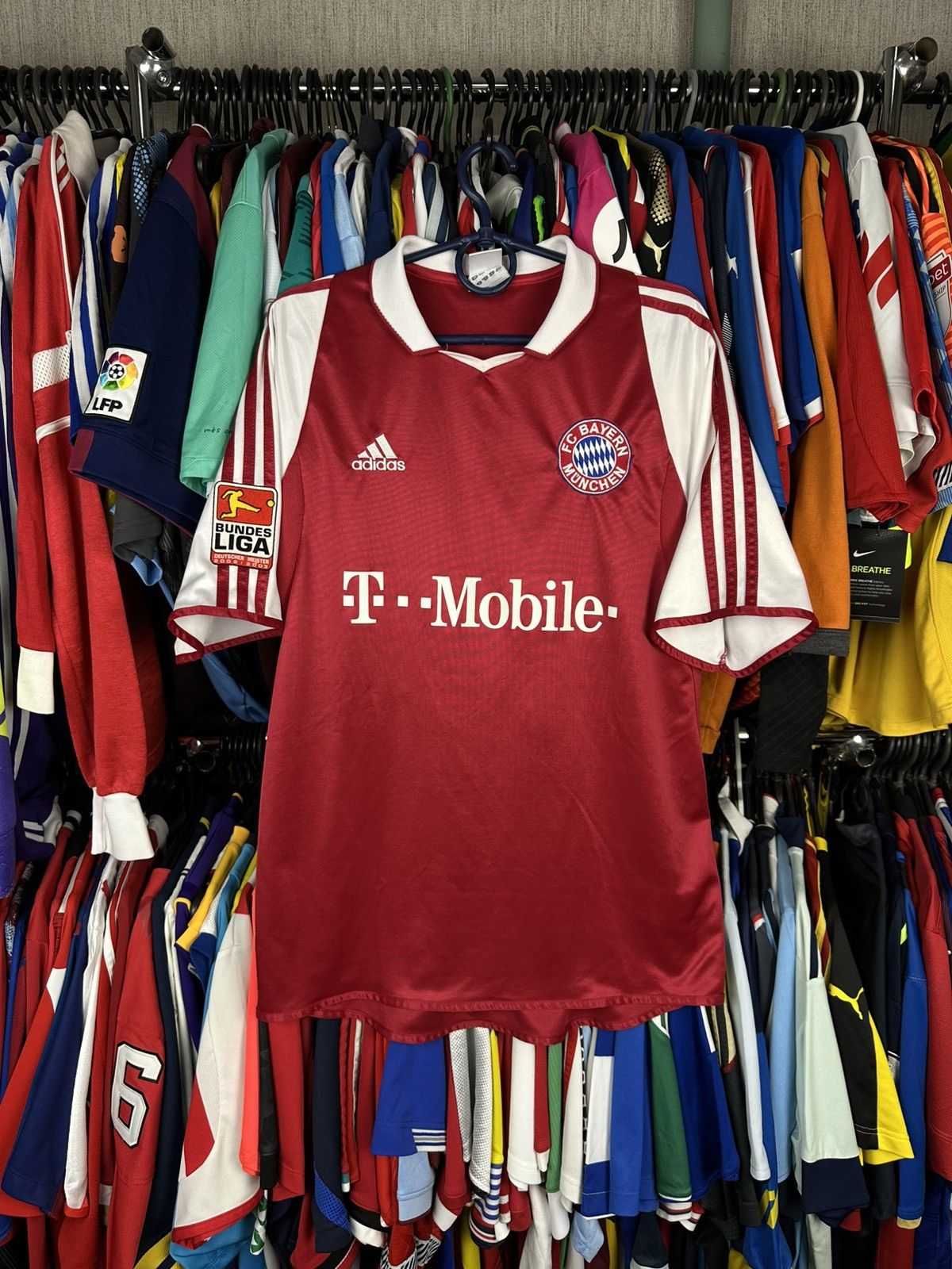 Adidas BAYERN MUNICH 2003-04 MAKAAY FOOTBALL SHIRT JERSEY ADIDAS Size US L / EU 52-54 / 3 - 2 Thumbnail