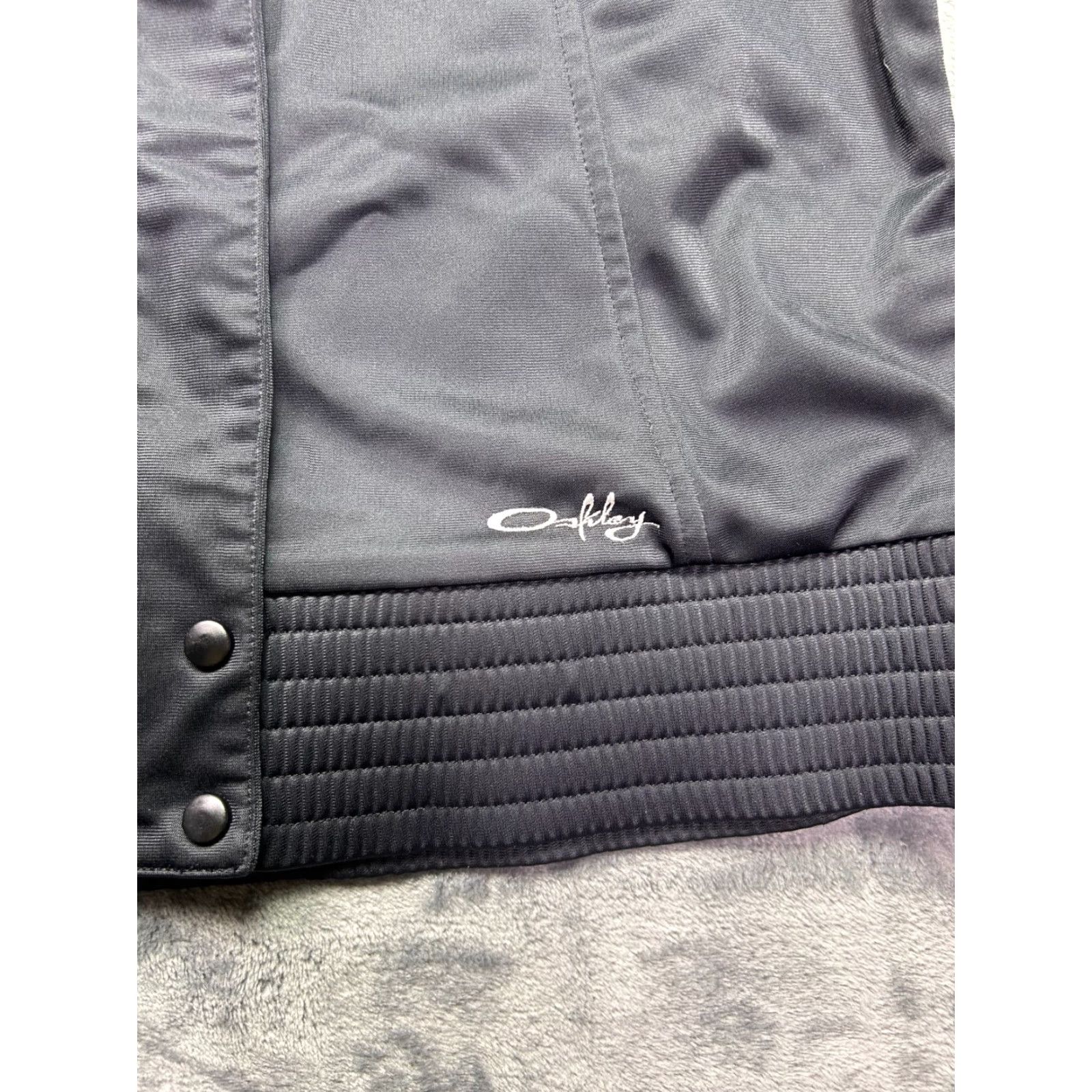 Oakley VINTAGE Oakley Women’s Jacket Full Zip Quilted Hem Black S Regular Womens Size S / US 4 / IT 40 - 3 Thumbnail