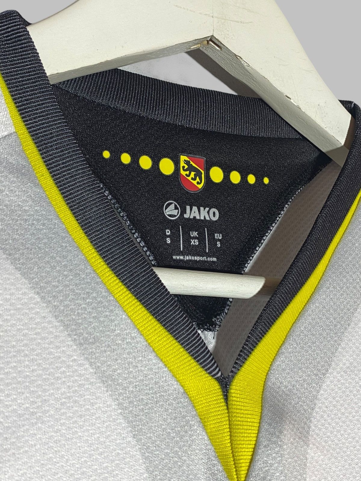 Honda Jako BSC Young Boys 2014/15 Third Football Shirt Size US S / EU 44-46 / 1 - 9 Thumbnail