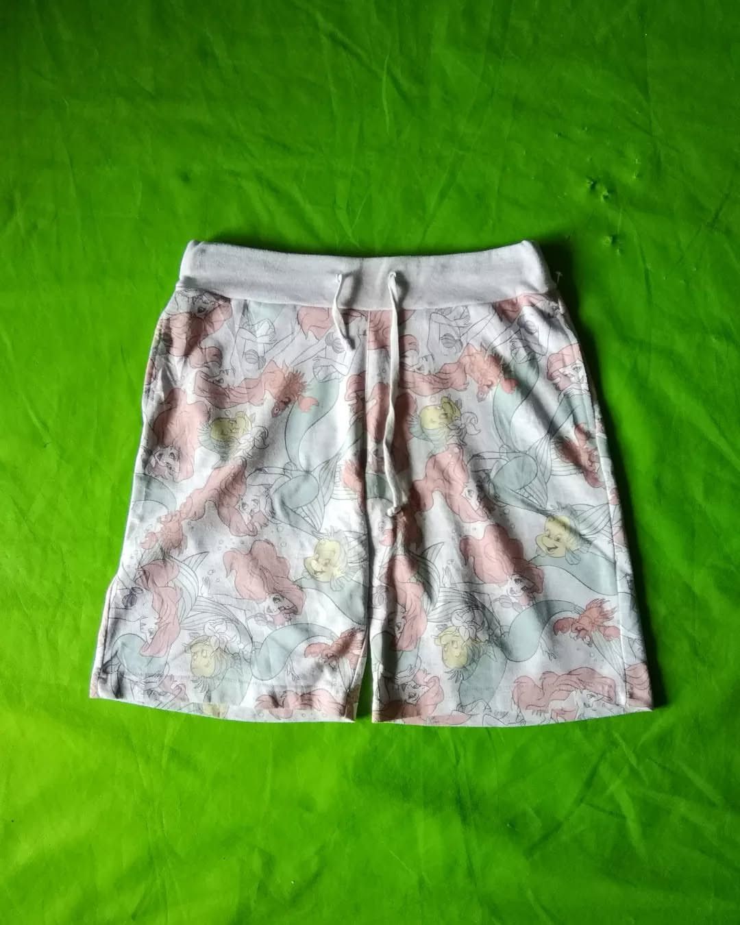 Disney Disney Little Mermaid All Over Pattern Cartoon Short Pants Size US 29 - 2 Thumbnail