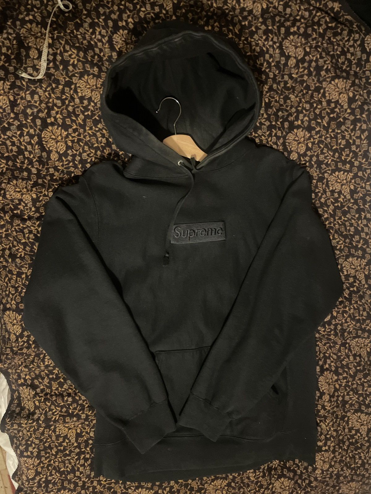 Supreme black tonal box logo hoodie new arrivals