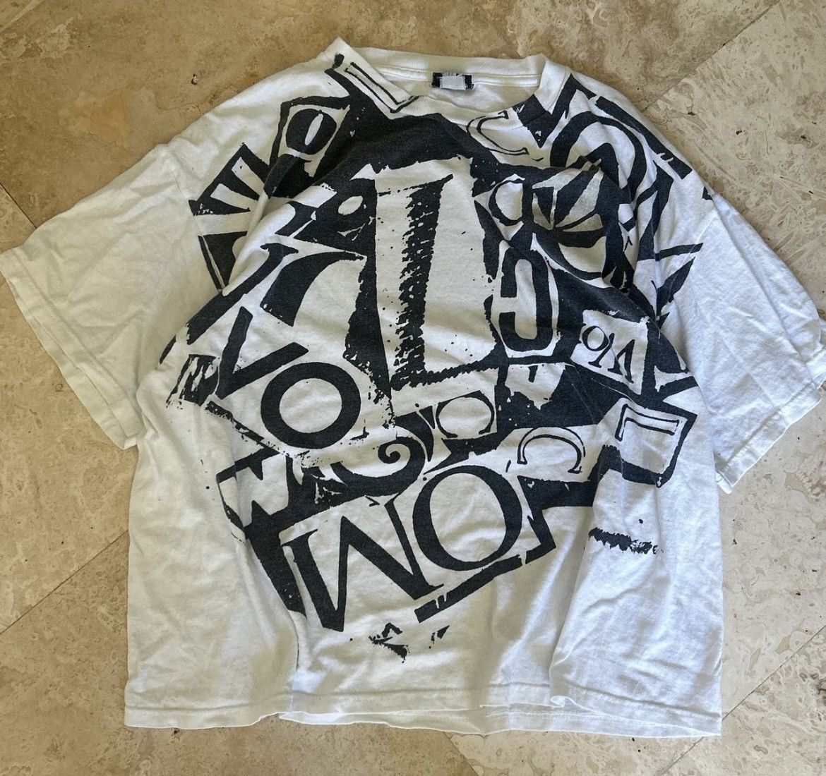 Volcom VINTAGE VOLCOM ALL OVER PRINT 90s SURF SHIRT Size US L / EU 52-54 / 3 - 1 Thumbnail
