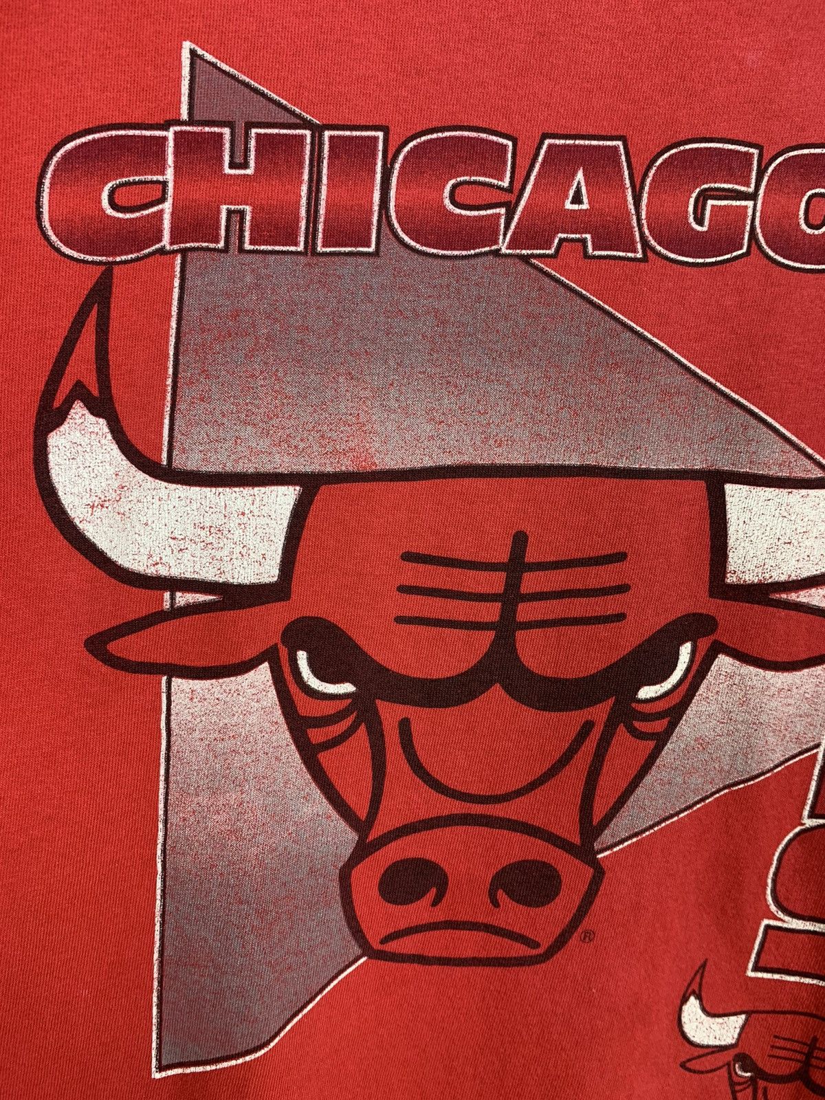 NBA × Starter × Vintage Vintage Chicago Bulls Starter Single Stitch Faded T-shirt Size US M / EU 48-50 / 2 - 11 Thumbnail