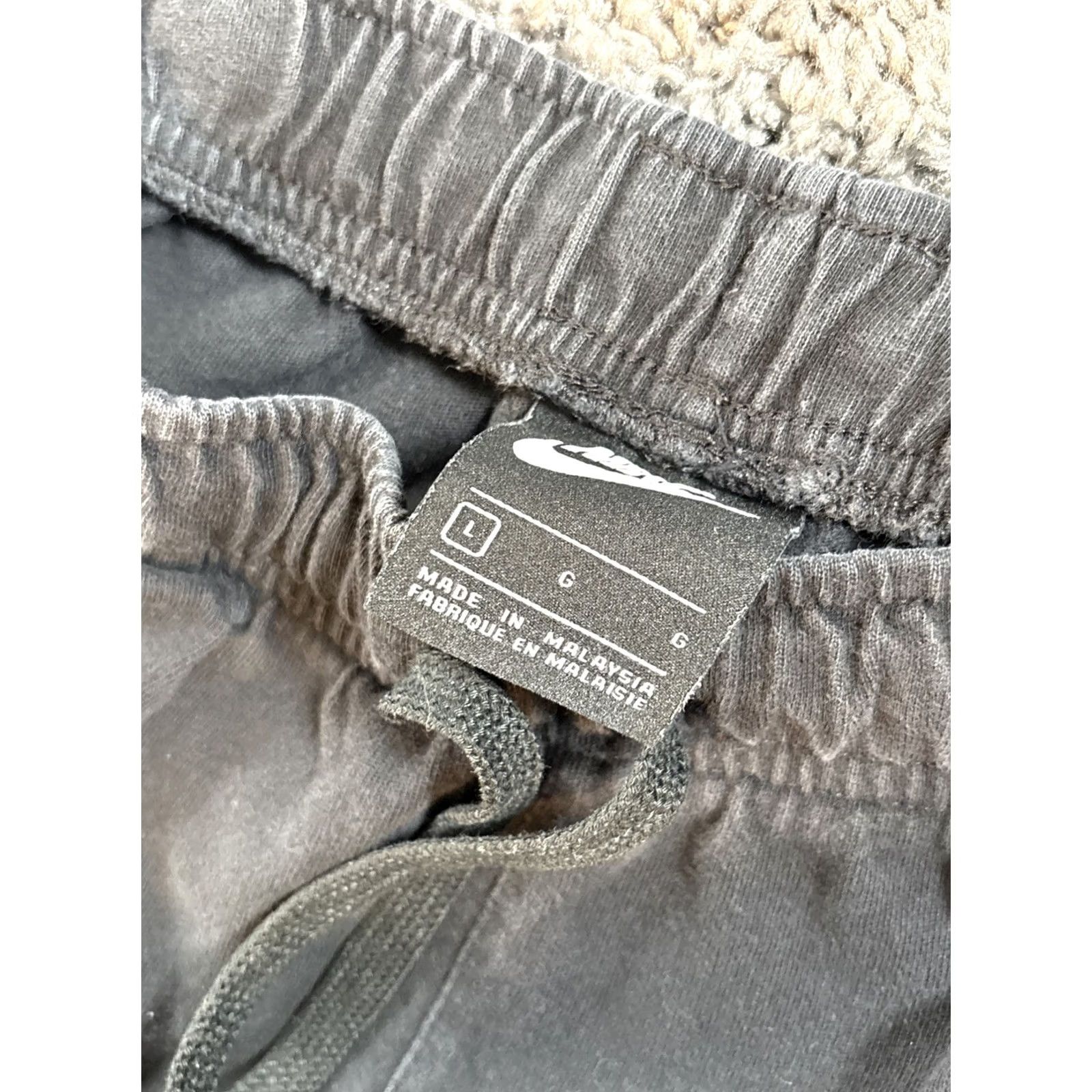 Nike Nike Pants Mens L Black Jogger Sweatpants with Swoosh BV2762-010 Size US 33 - 5 Thumbnail