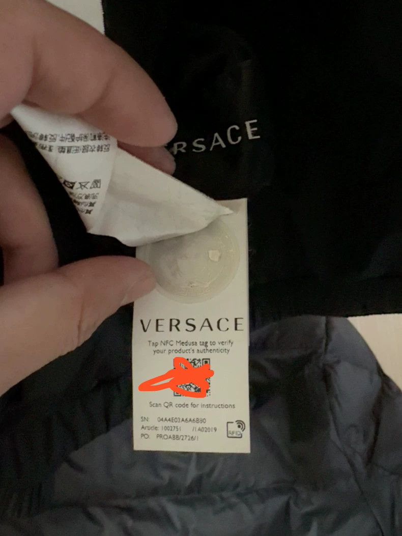 Versace Versace Wear a warm down jacket on both sides Size US S / EU 44-46 / 1 - 5 Thumbnail