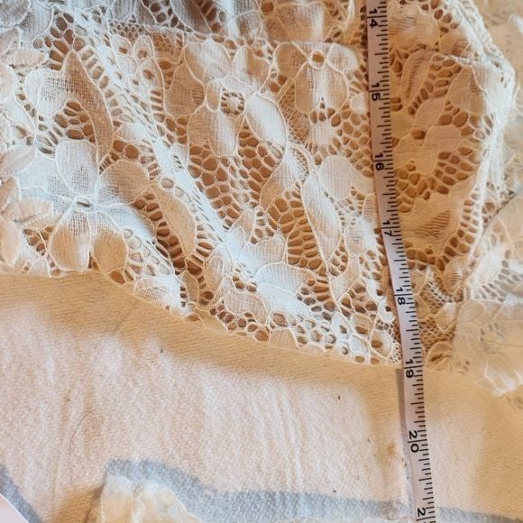 Lulus Lulu's White Laced Lined Maxi Sz. L Dress Event Wedding Size L / US 10 / IT 46 - 11 Thumbnail