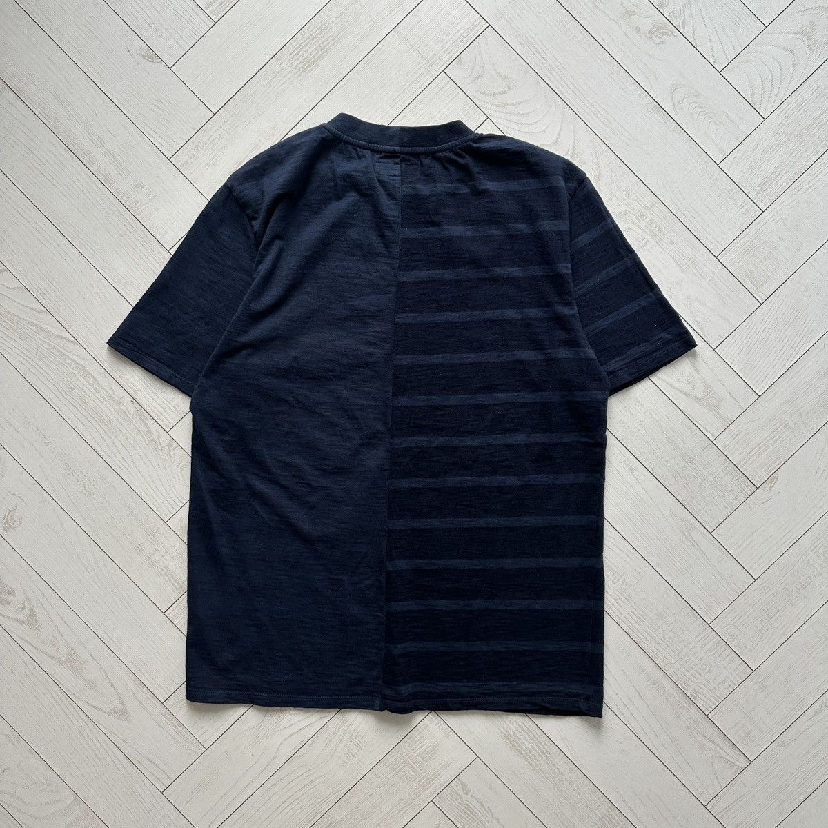 Guess Guess originals Striped Half Split tee Heavyweight y2k rare Size US M / EU 48-50 / 2 - 2 Thumbnail