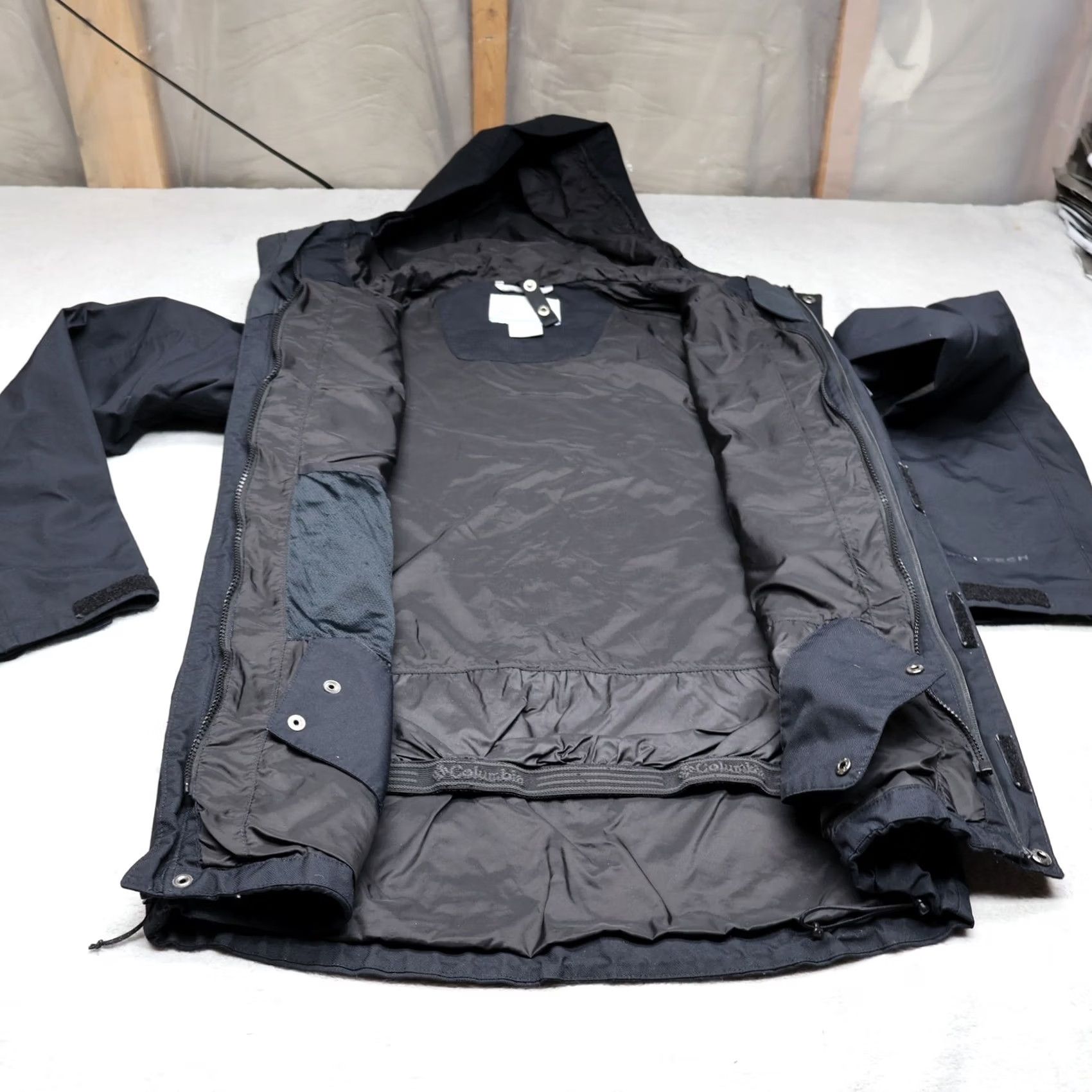 Vintage Columbia Jacket Mens Small Black 3-in-1 Omni-Tech Shell Wind Rain Waterproof Hiking Outdoor Casual Travel Workwear Size US S / EU 44-46 / 1 - 7 Thumbnail