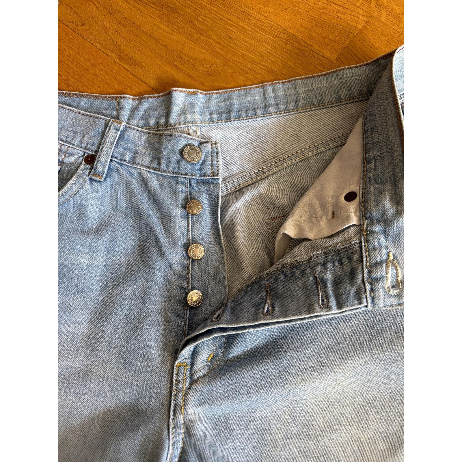 Levi's Levi's 501 W33 L34 - USA 1996 Light Wash Cut-Off Capri Jeans Size US 33 - 3 Thumbnail