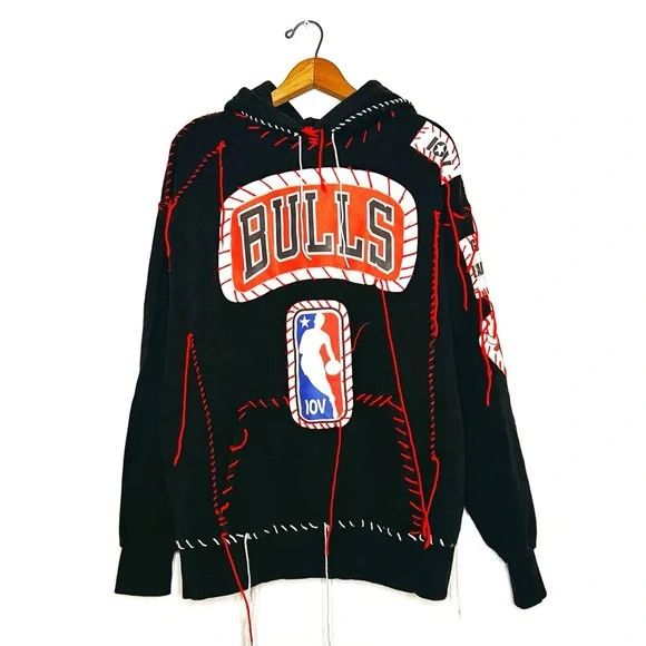Other Galerie de L’Artiste IOV | Chicago Bulls Hoodie Size US XL / EU 56 / 4 - 1 Thumbnail