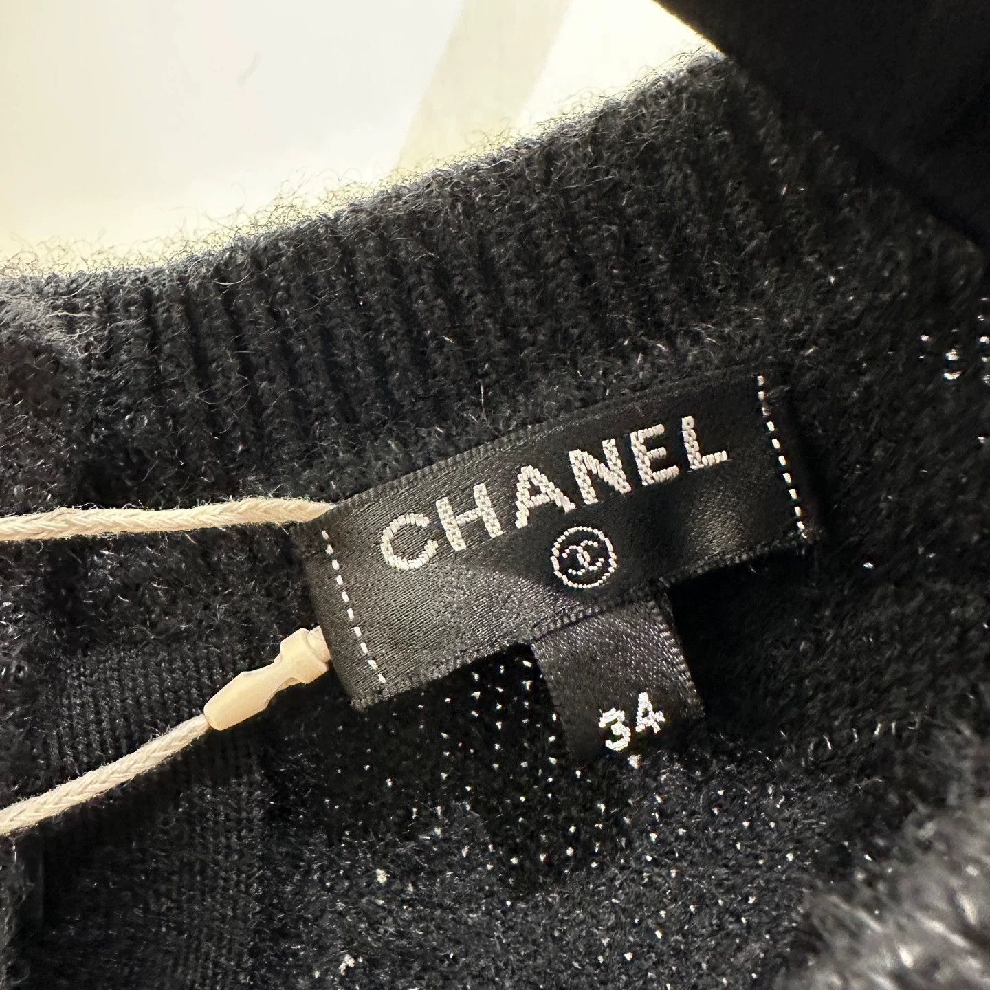 Chanel Chanel apr466 embossed cashmere women's dress 34 Size XS / US 0-2 / IT 36-38 - 3 Thumbnail