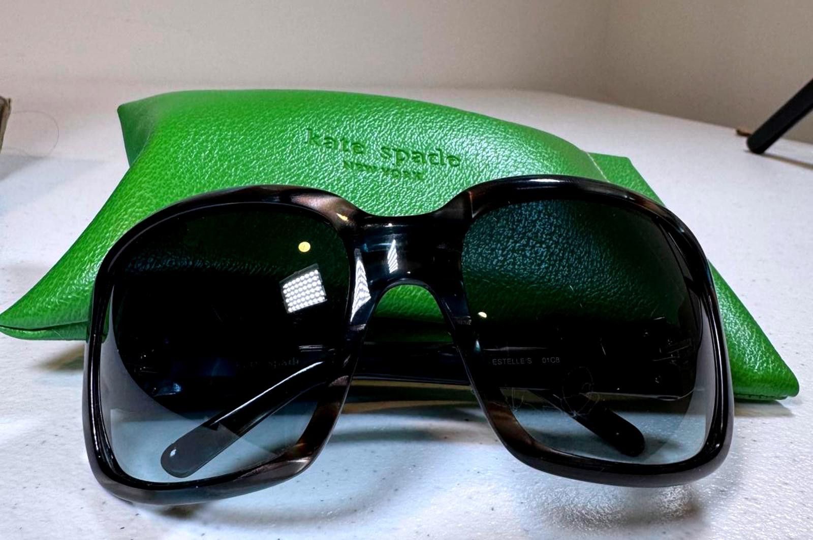 Designer Kate Spade Oversized Sunglasses with Green Case Size ONE SIZE - 2 Thumbnail