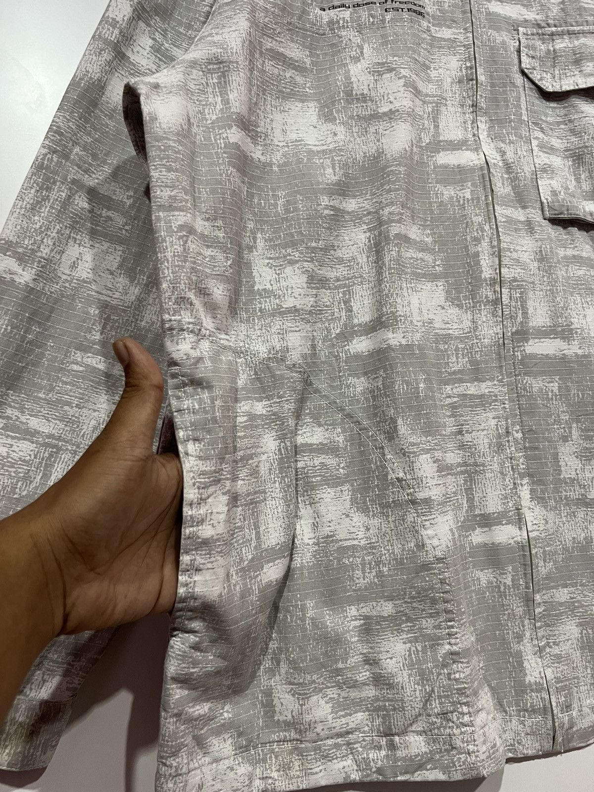 Airwalk 🔥 AIRWALK SNOWBOARD WEAR RIPSTOP CAMO GREY - L Size US M / EU 48-50 / 2 - 6 Thumbnail