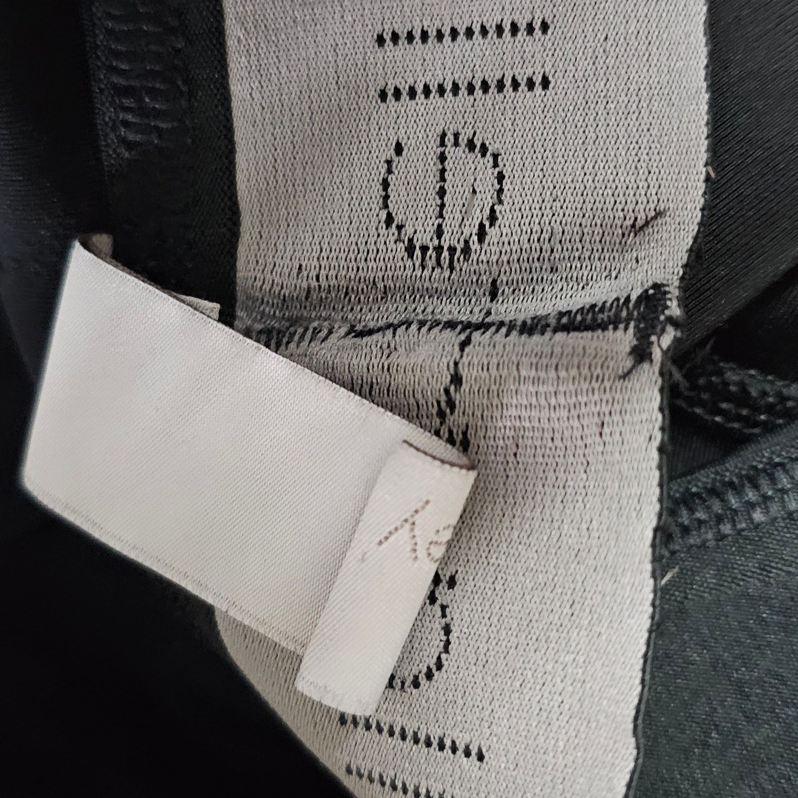 Stella McCartney Stella McCartney Adidas Leggings 7/8 sz M - ALTERED Size 26" / US 2 / IT 38 - 16 Thumbnail