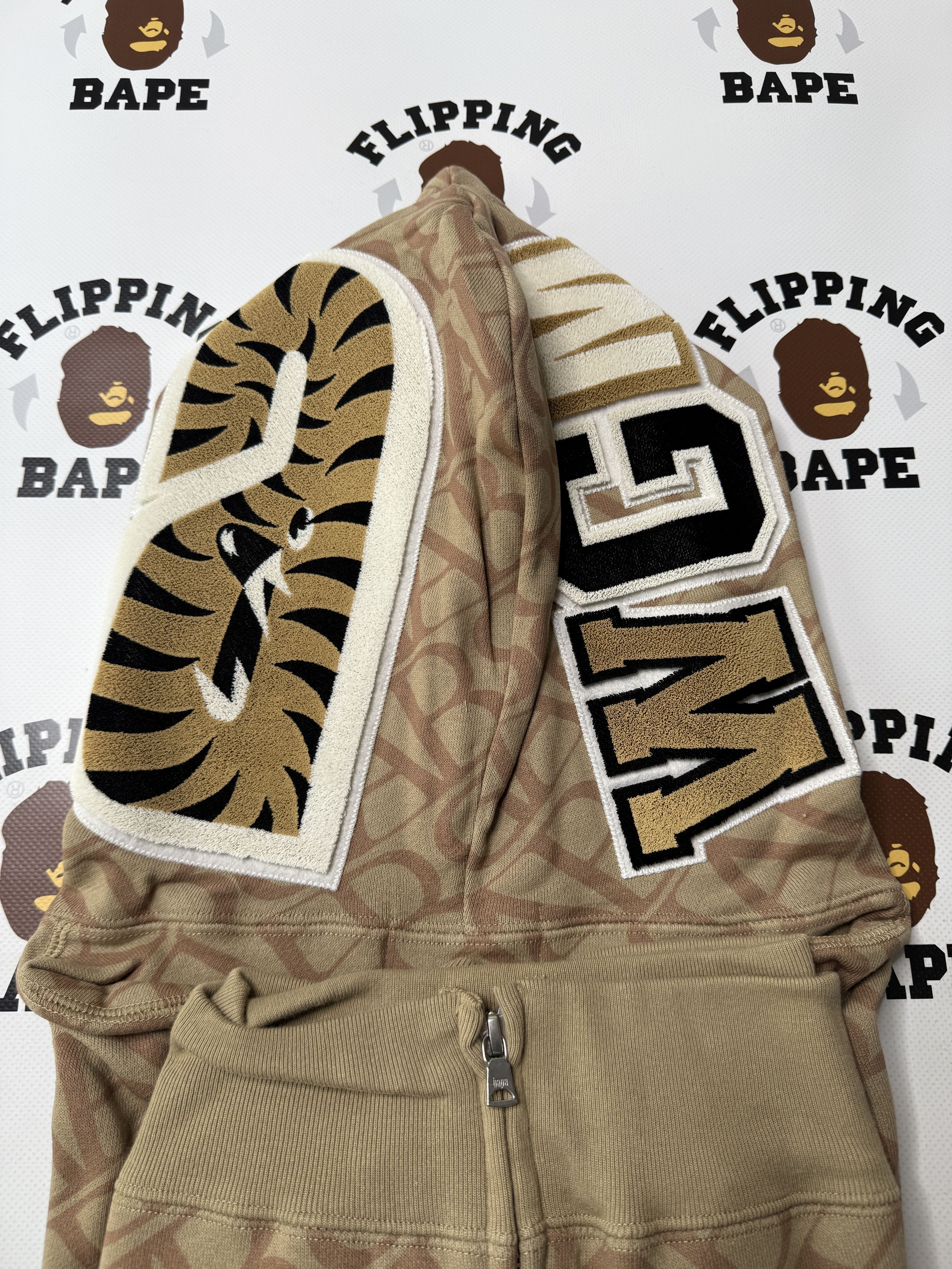 Bape SPORT MONOGRAM SHARK HOODIE Size US M / EU 48-50 / 2 - 9 Thumbnail