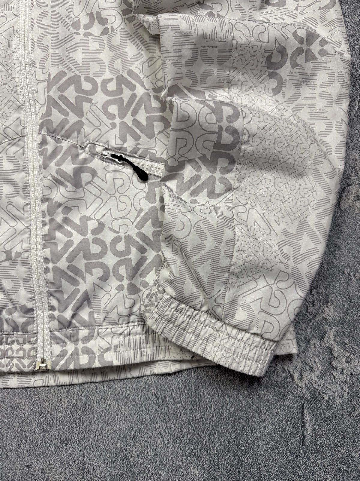Nike Vintage Nike Monogram Jacket Size US S / EU 44-46 / 1 - 5 Thumbnail