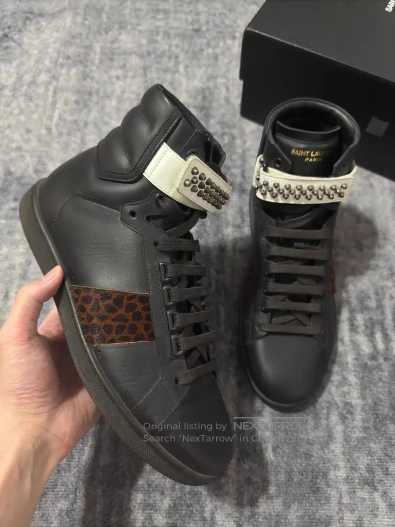 Saint Laurent Paris Saint Laurent Paris Black and White Horsehide Zipper Studs Size US 7 / EU 40 - 2 Thumbnail