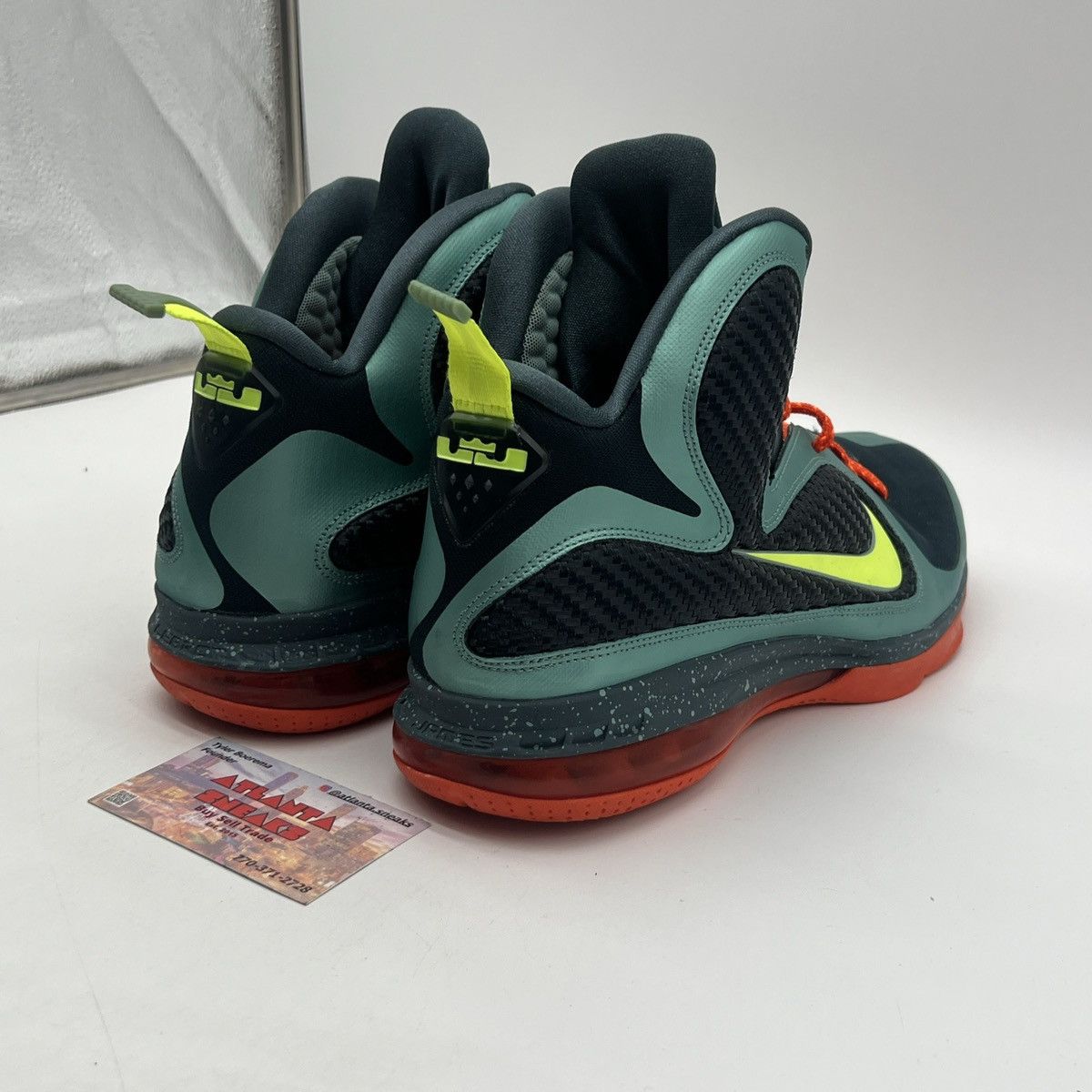Nike Lebron 9 cannon Size US 11.5 / EU 44-45 - 5 Thumbnail