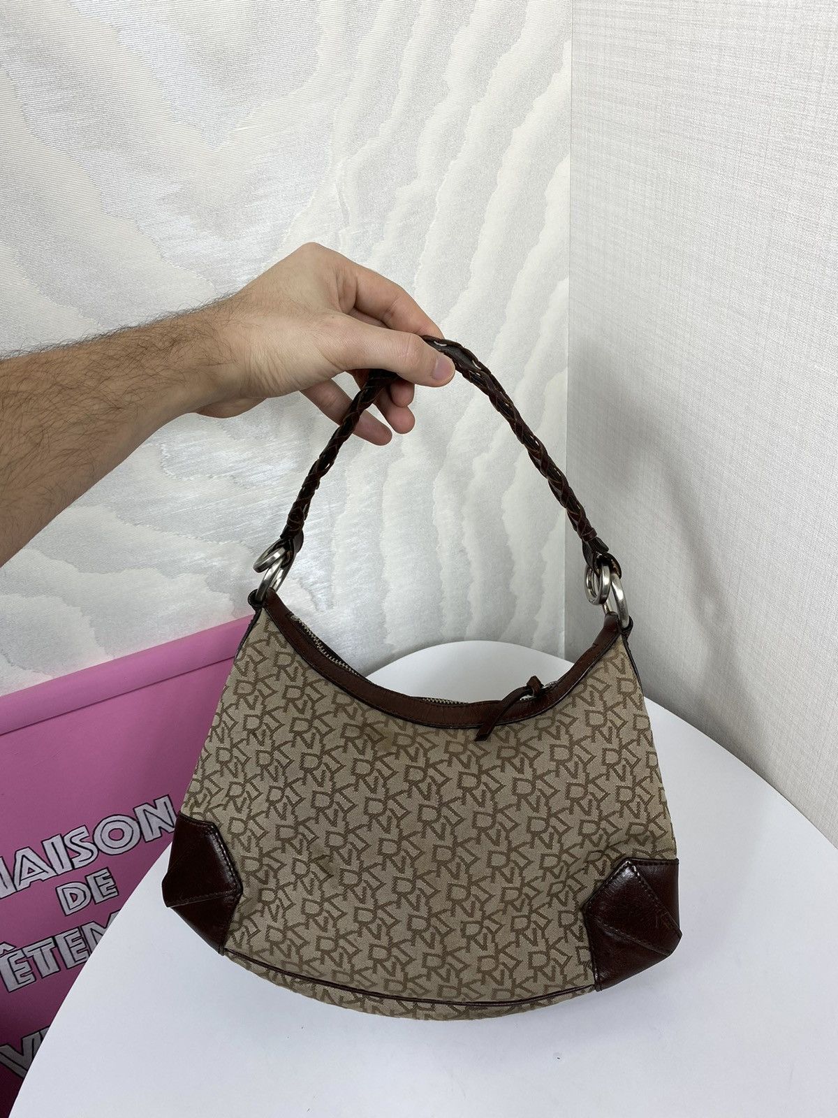 DKNY × Vintage DKNY Canvas Monogram Leather Handbag Size ONE SIZE - 3 Thumbnail